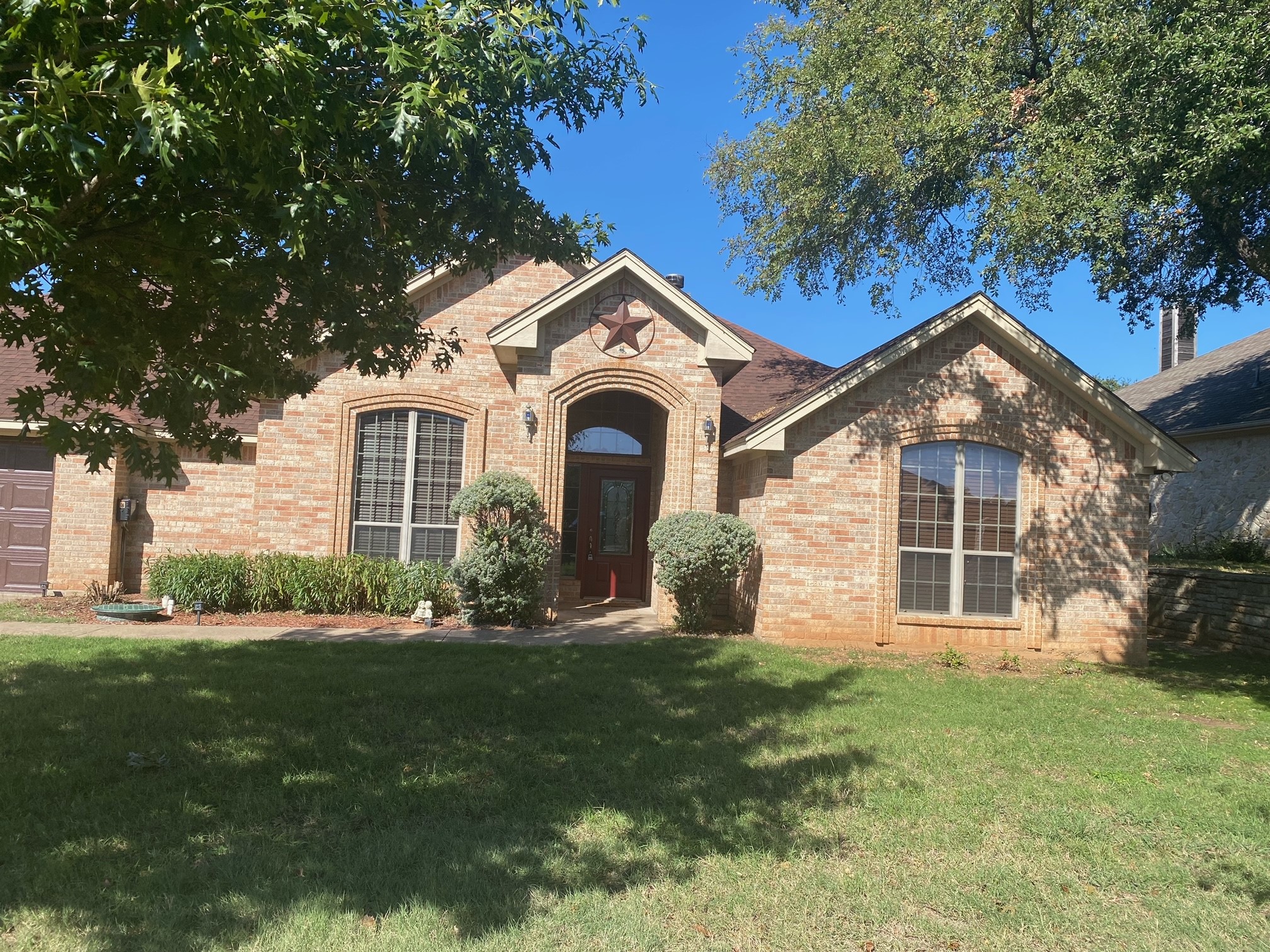 1708 Rockview Drive Granbury TX 76049
