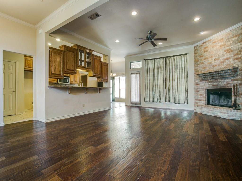 1708 Rockview Drive Granbury TX 76049