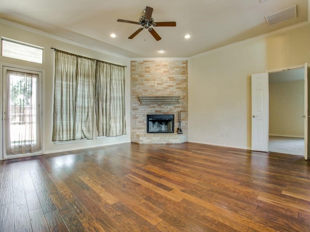 1708 Rockview Drive Granbury TX 76049