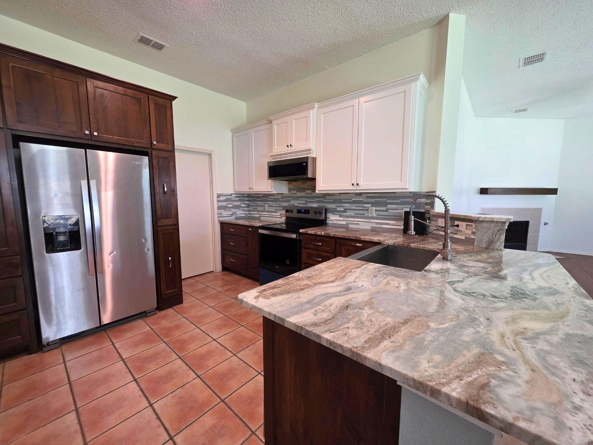 304 E Clover Park Drive Fort Worth TX 76140
