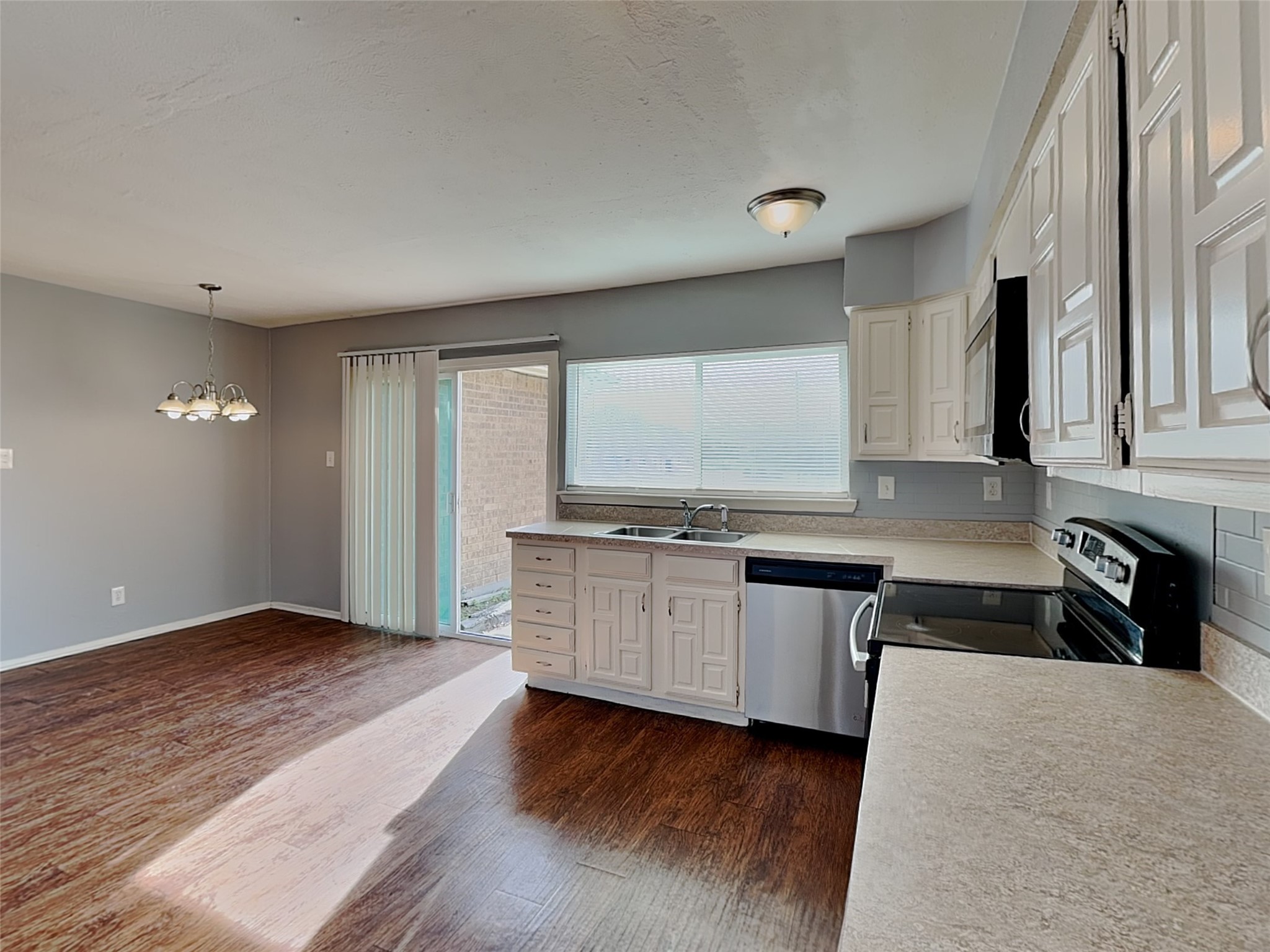 7439 Oakmore Drive Dallas TX 75249