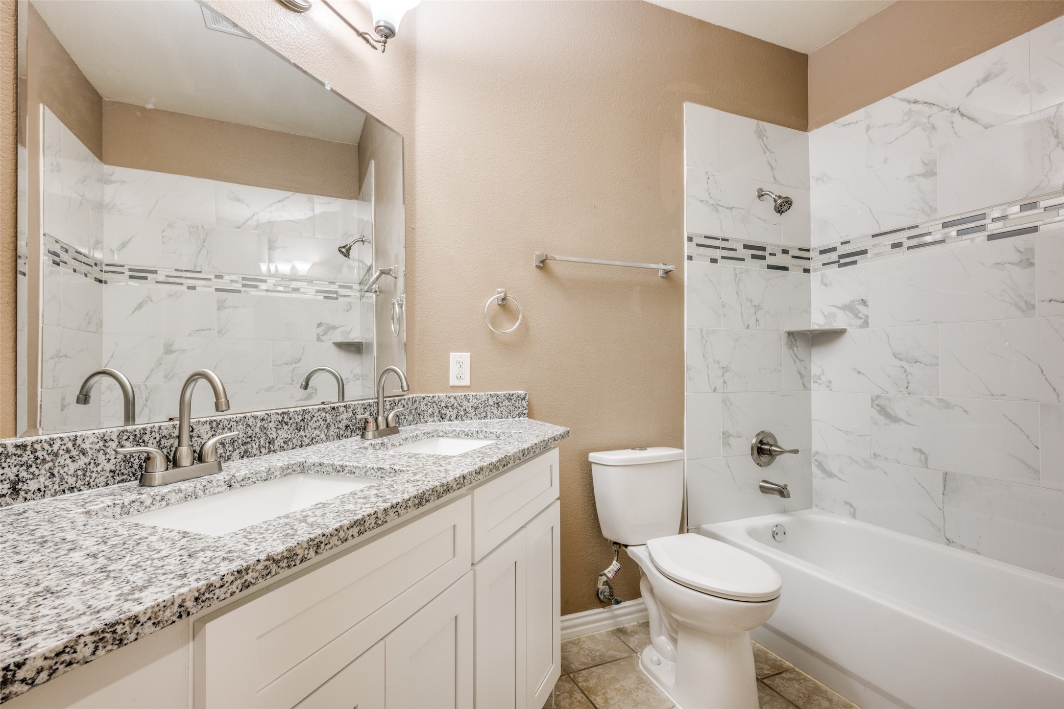 303 Ravenna Road Lake Dallas TX 75065