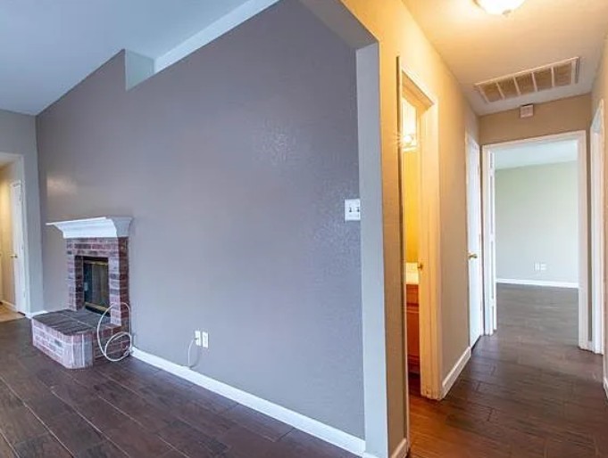 816 W Colony Drive Arlington TX 76001