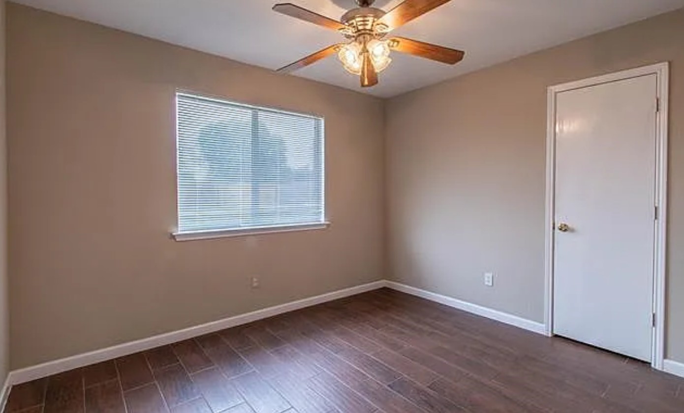 816 W Colony Drive Arlington TX 76001