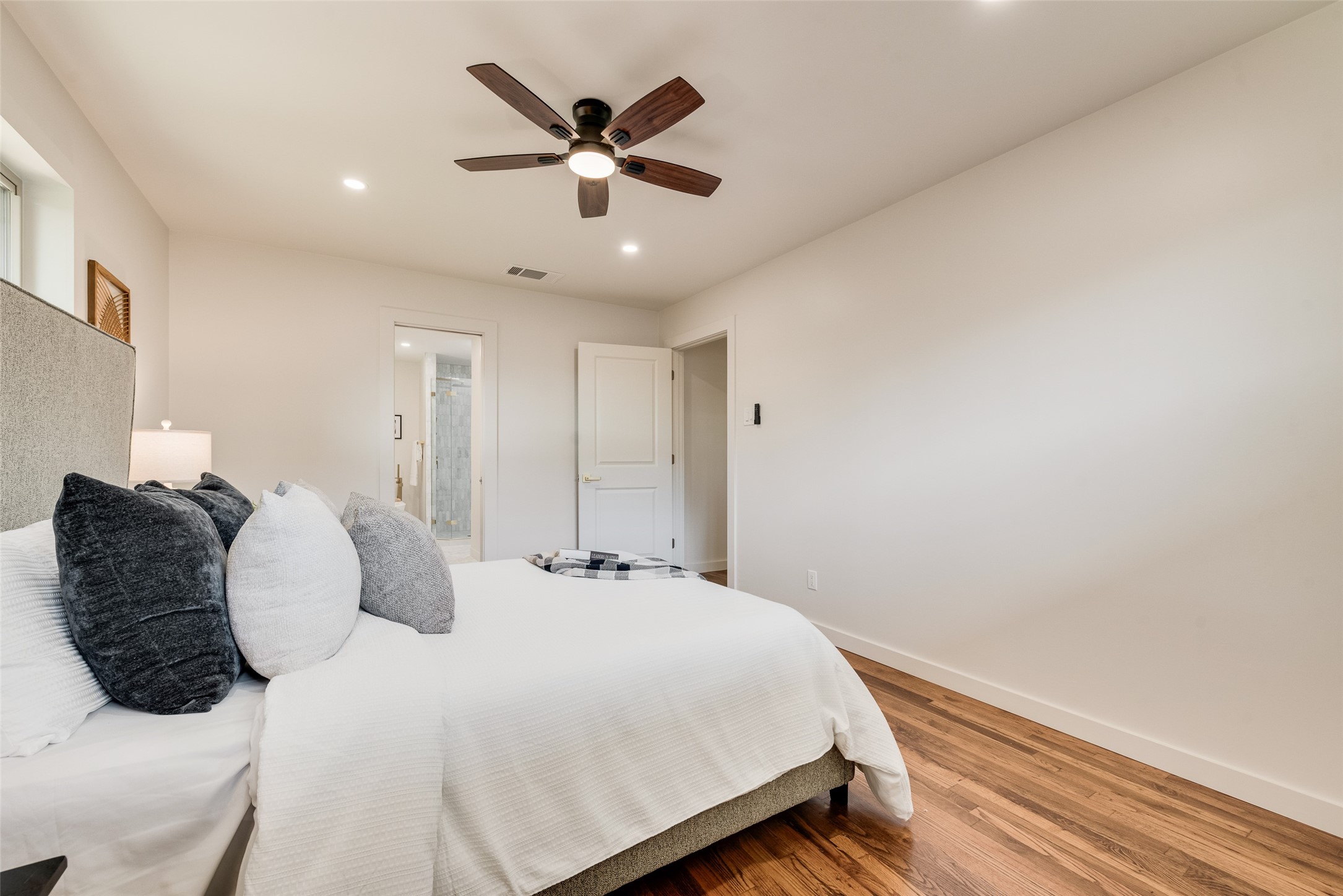 3106 Sharpview Lane Dallas TX 75228