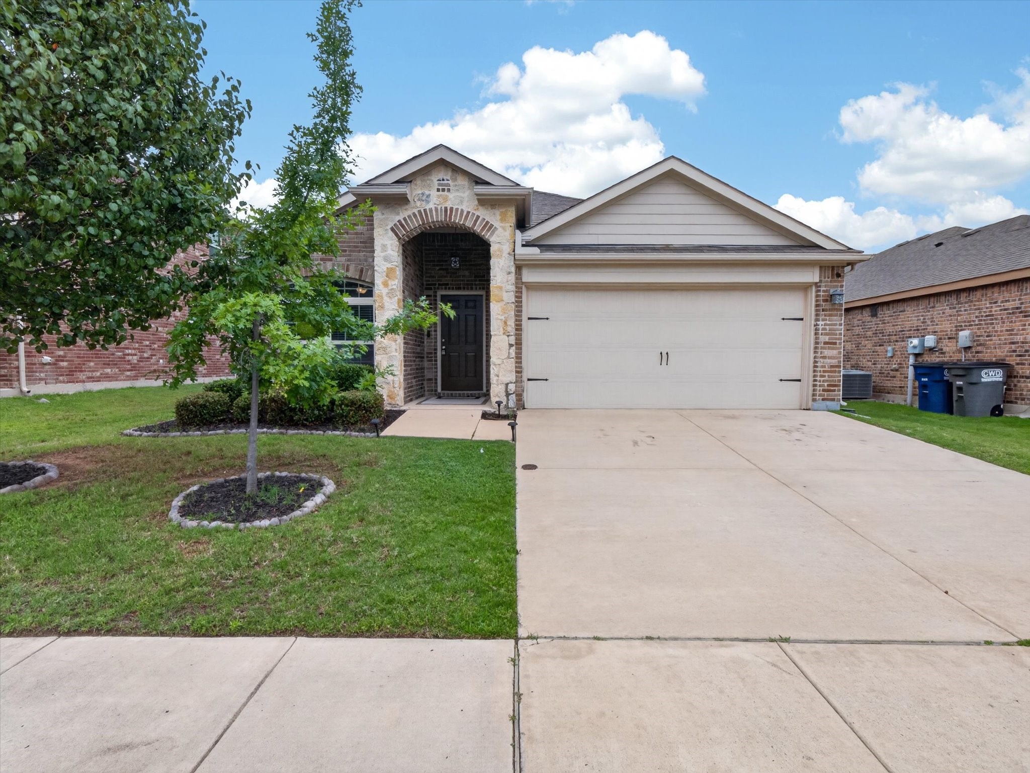 802 Platinum Drive Princeton TX 75407