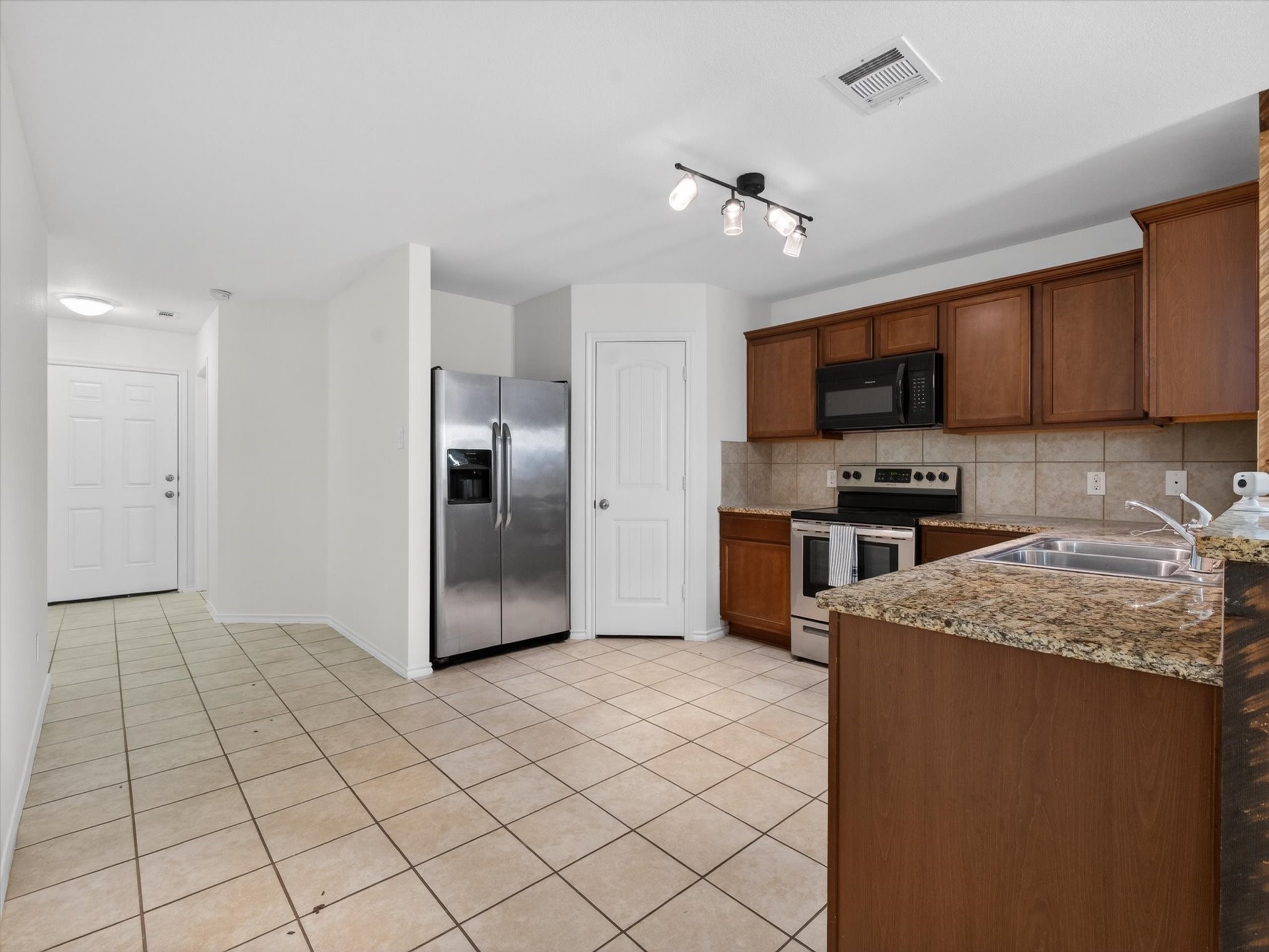 802 Platinum Drive Princeton TX 75407
