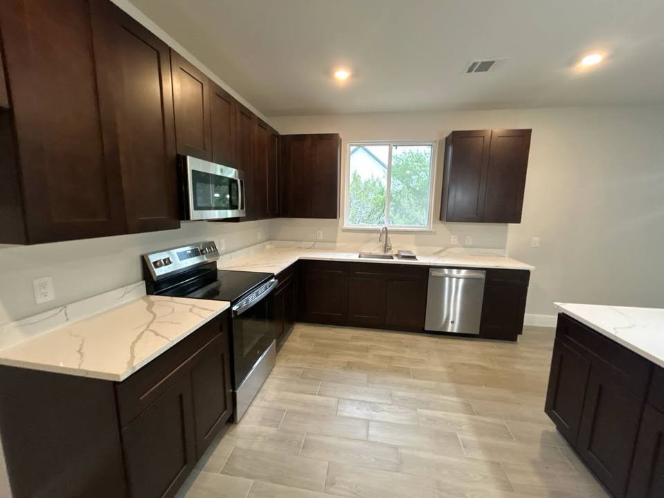 2215 Beverly Drive Granbury TX 76048