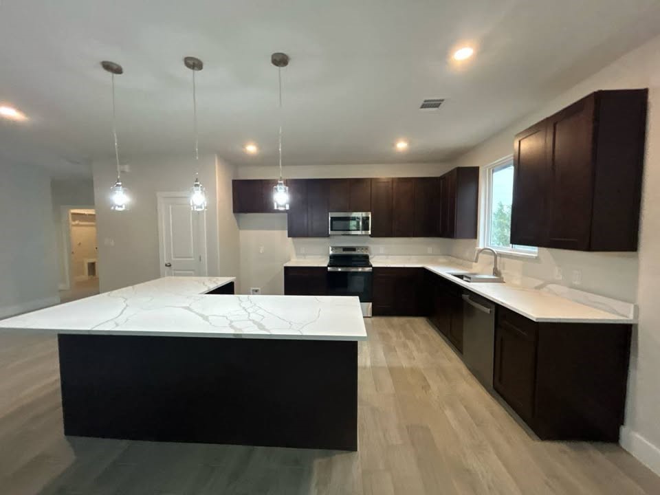 2215 Beverly Drive Granbury TX 76048