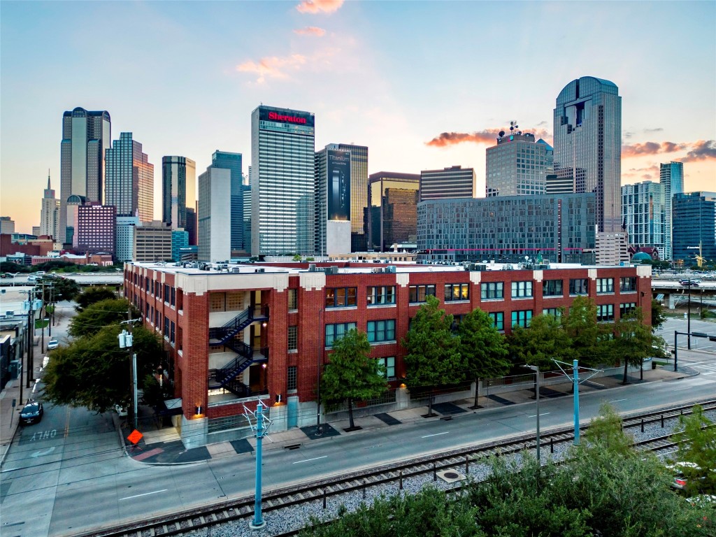 2502 Live Oak Street Dallas TX 75204