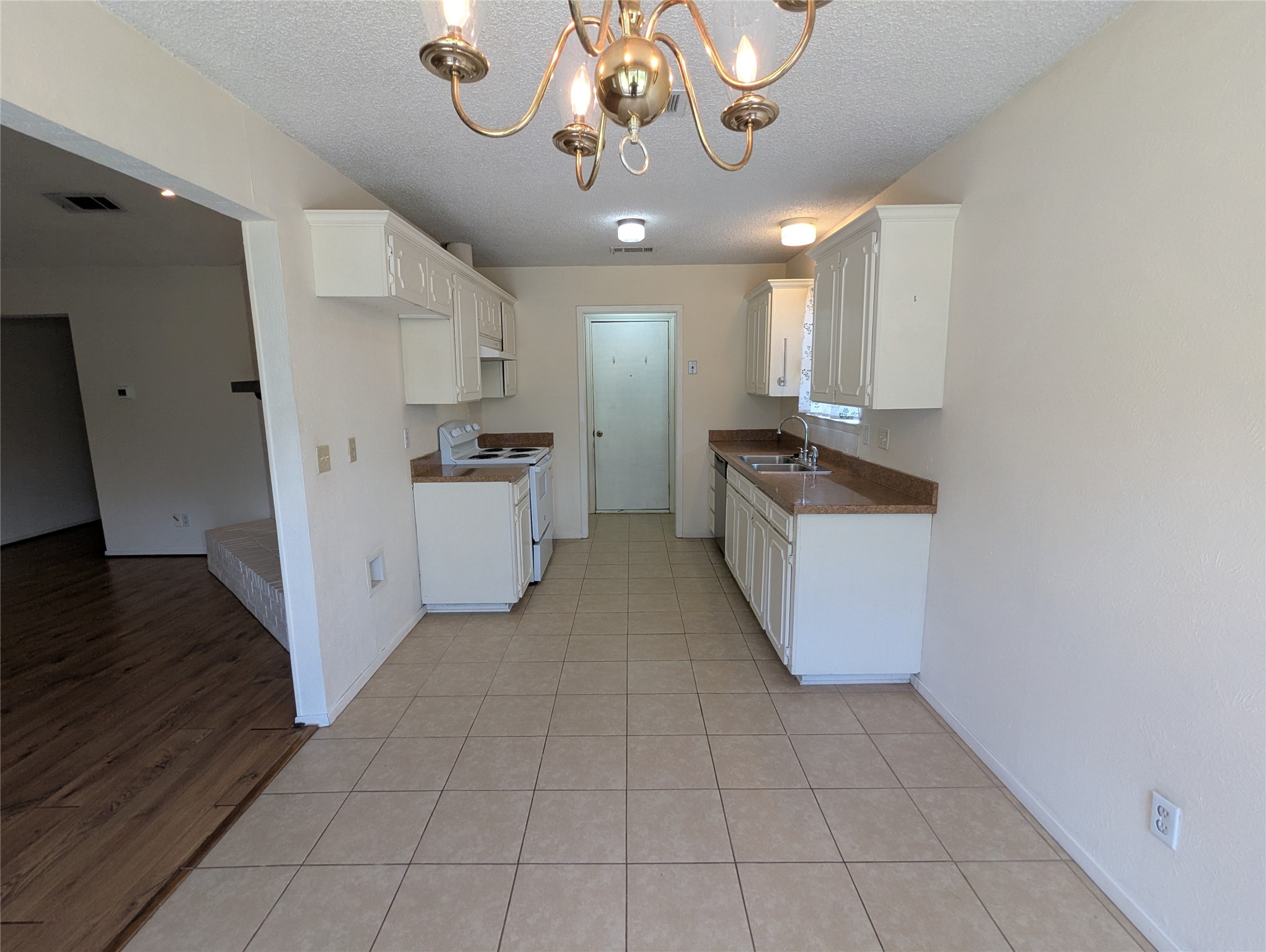 1112 Dennis Drive Saginaw TX 76179