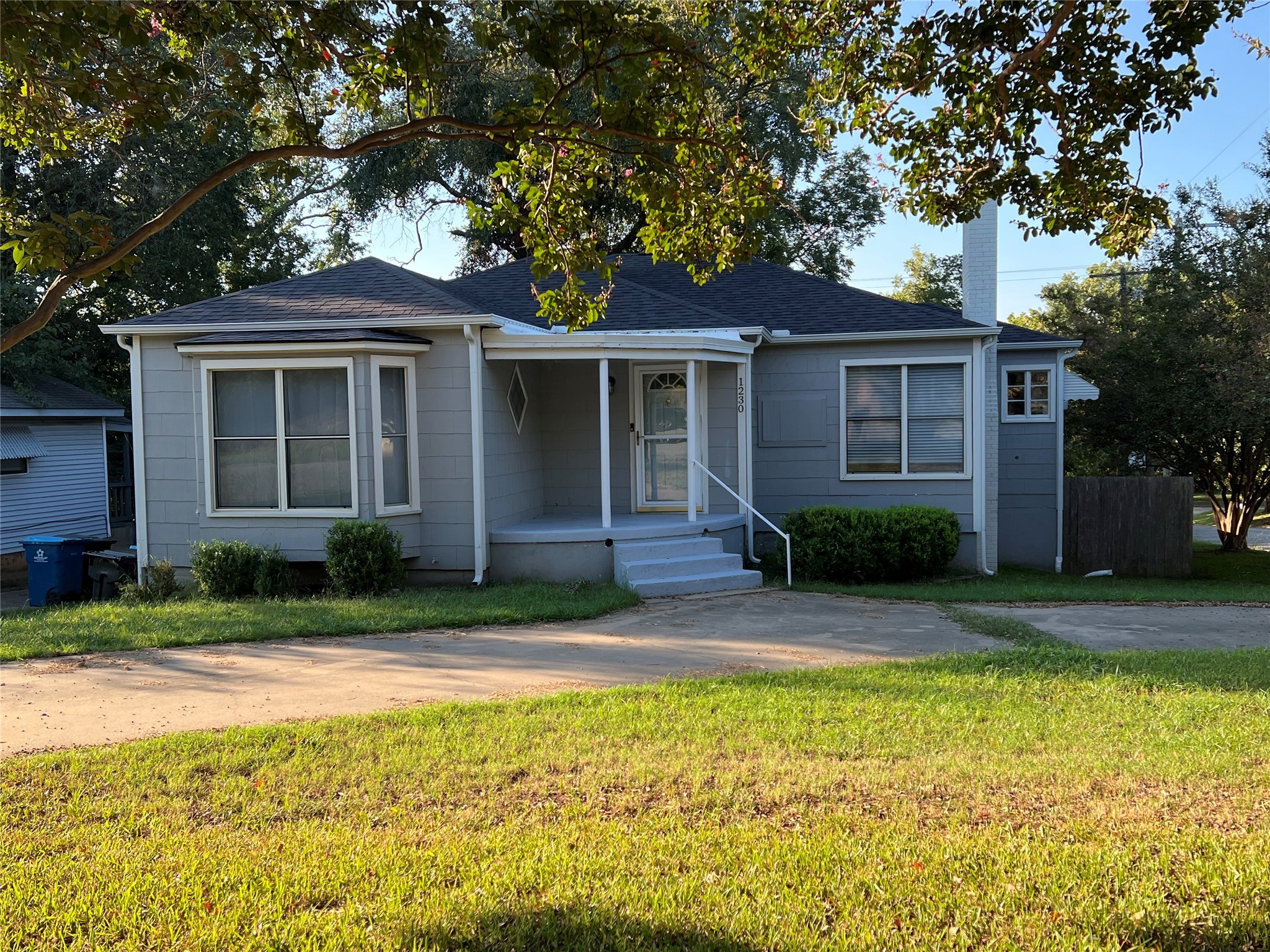 1230 W Chestnut Street Denison TX 75020