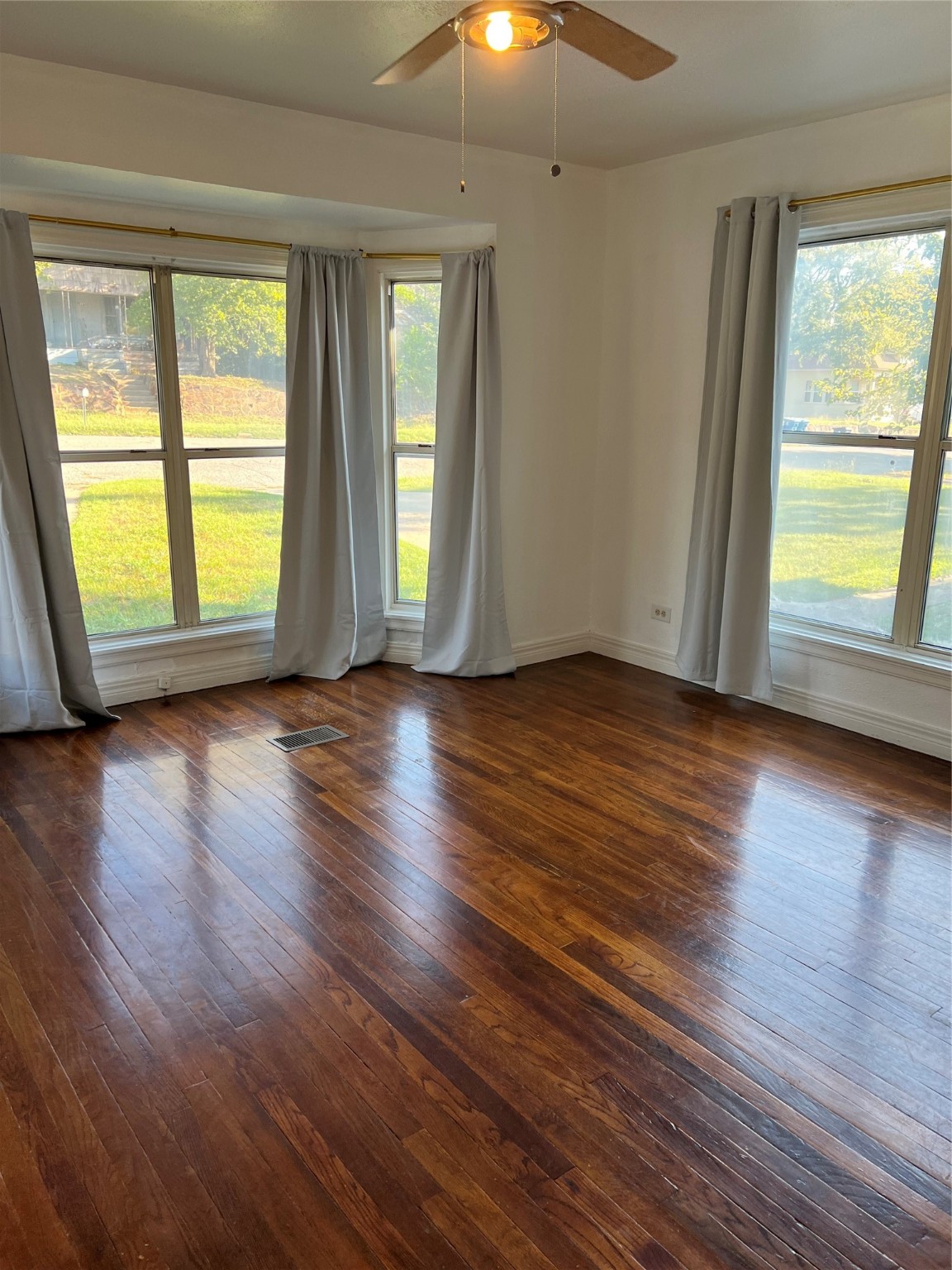 1230 W Chestnut Street Denison TX 75020