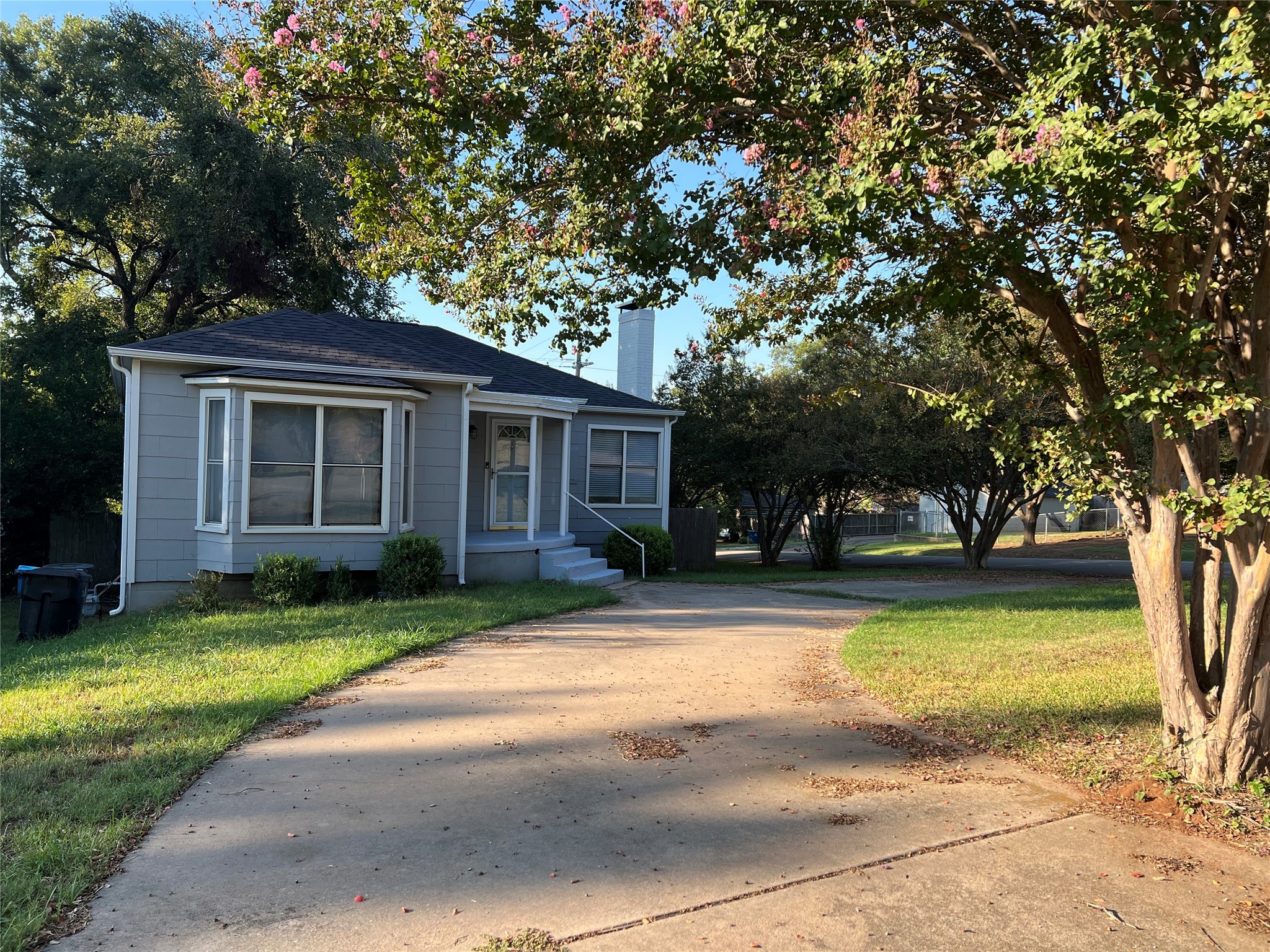 1230 W Chestnut Street Denison TX 75020