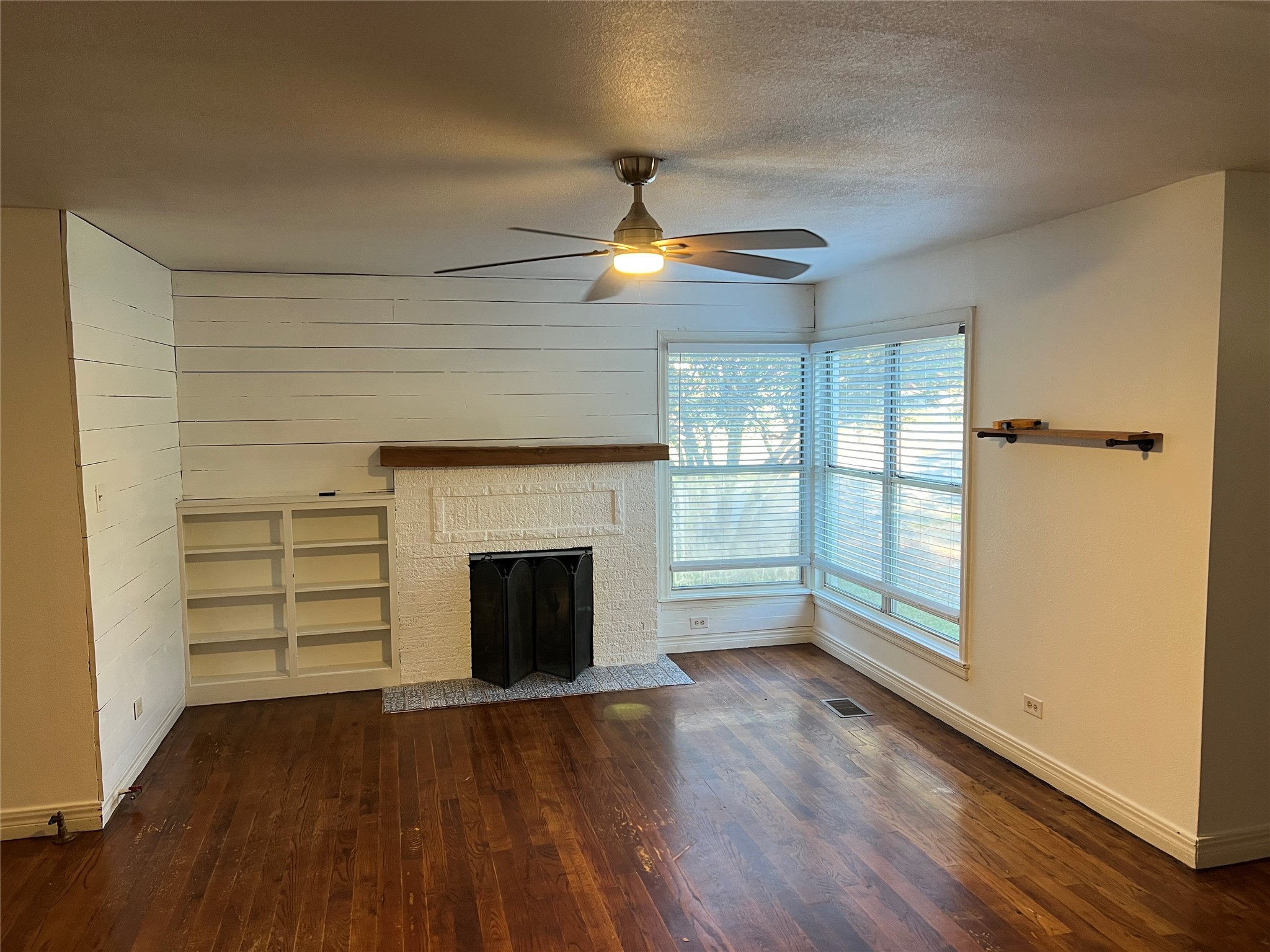 1230 W Chestnut Street Denison TX 75020