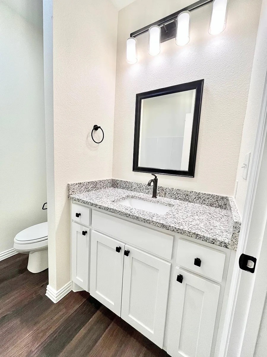 327 E Nelson Street Denison TX 75021