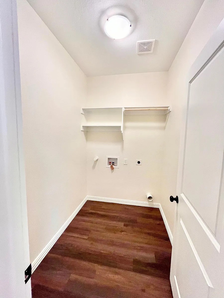 327 E Nelson Street Denison TX 75021