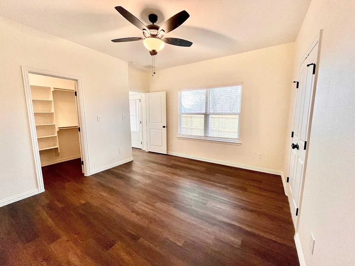 327 E Nelson Street Denison TX 75021