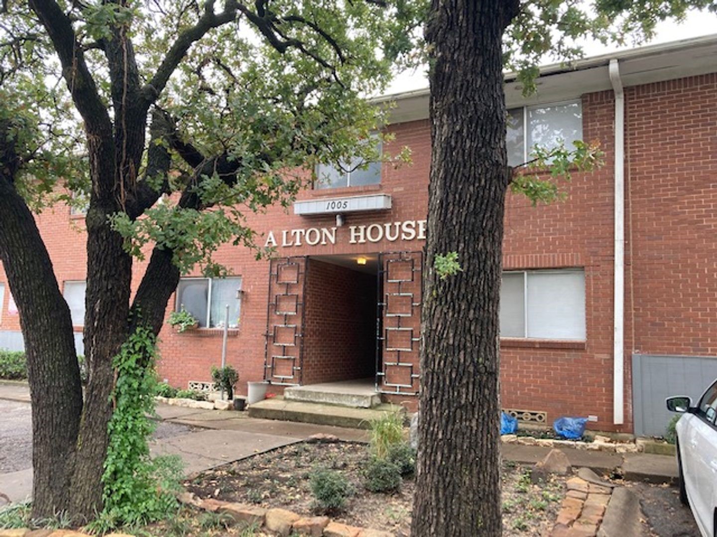 1005 W Hickory Street Denton TX 76201