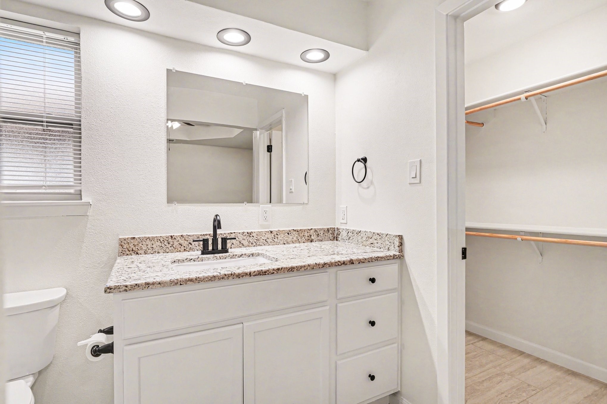 772 Hampshire Drive Burleson TX 76028