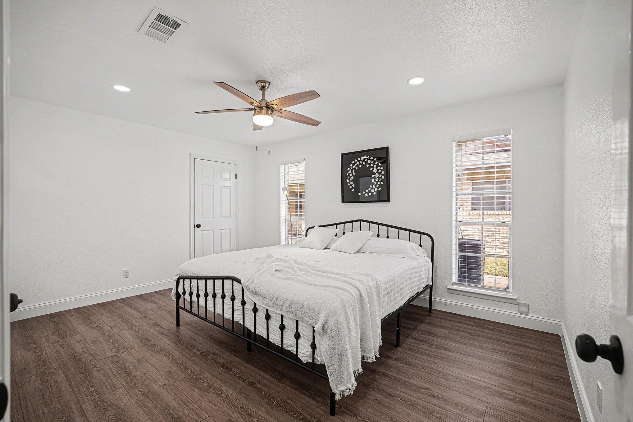 716 E Pecan Street Hurst TX 76053