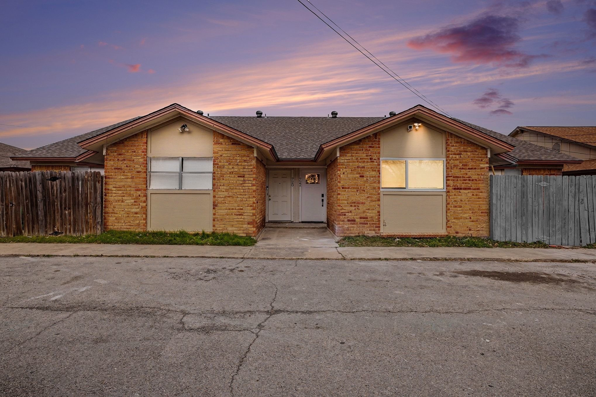 716 E Pecan Street Hurst TX 76053