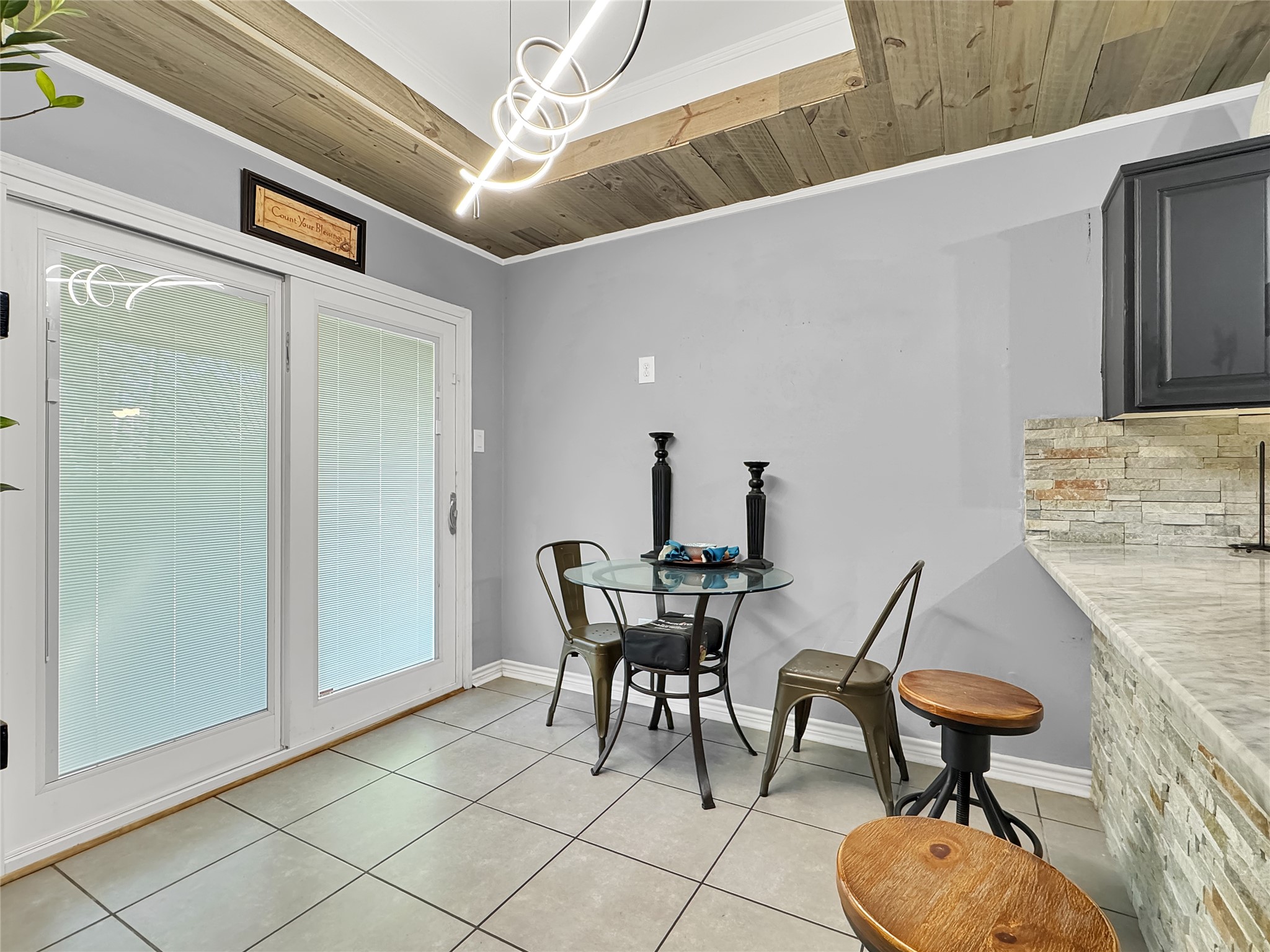 816 Woodridge Drive Desoto TX 75115