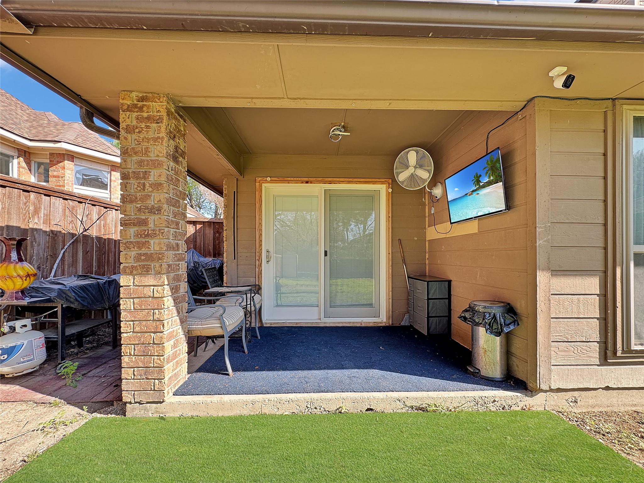 816 Woodridge Drive Desoto TX 75115