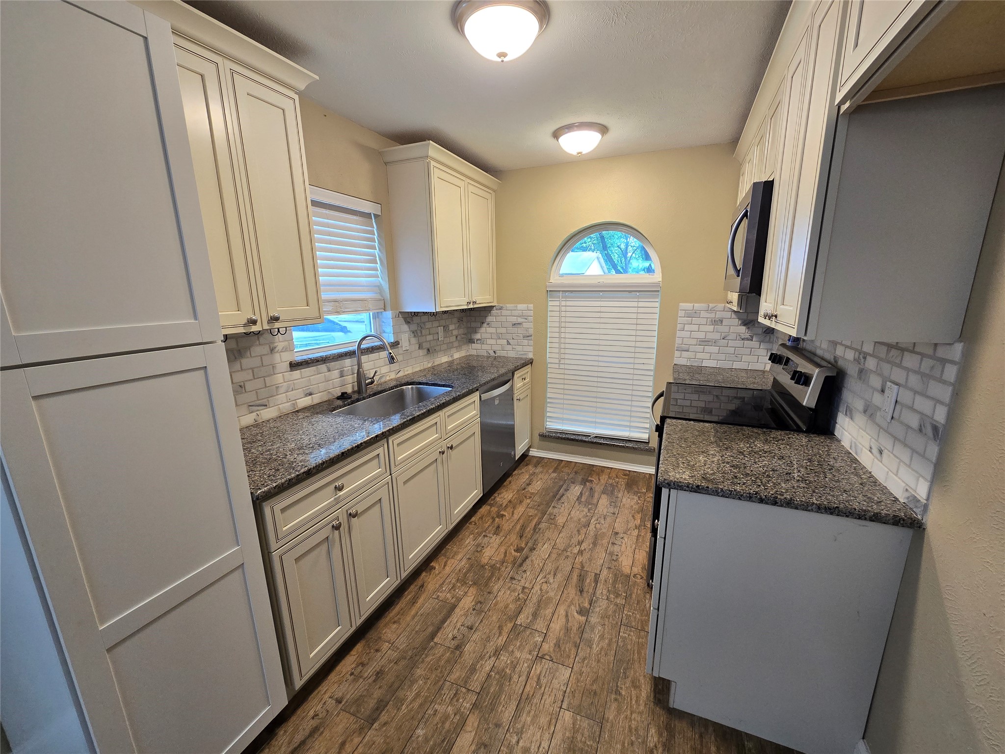 1630 Dell Oak Drive Garland TX 75040
