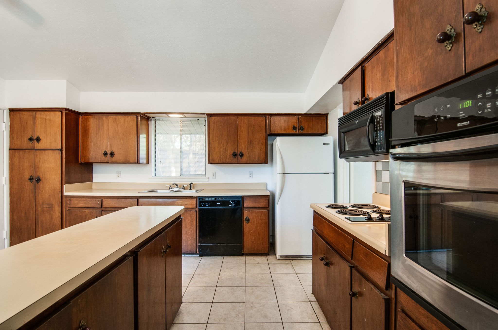 9023 Pinewood Drive Dallas TX 75243