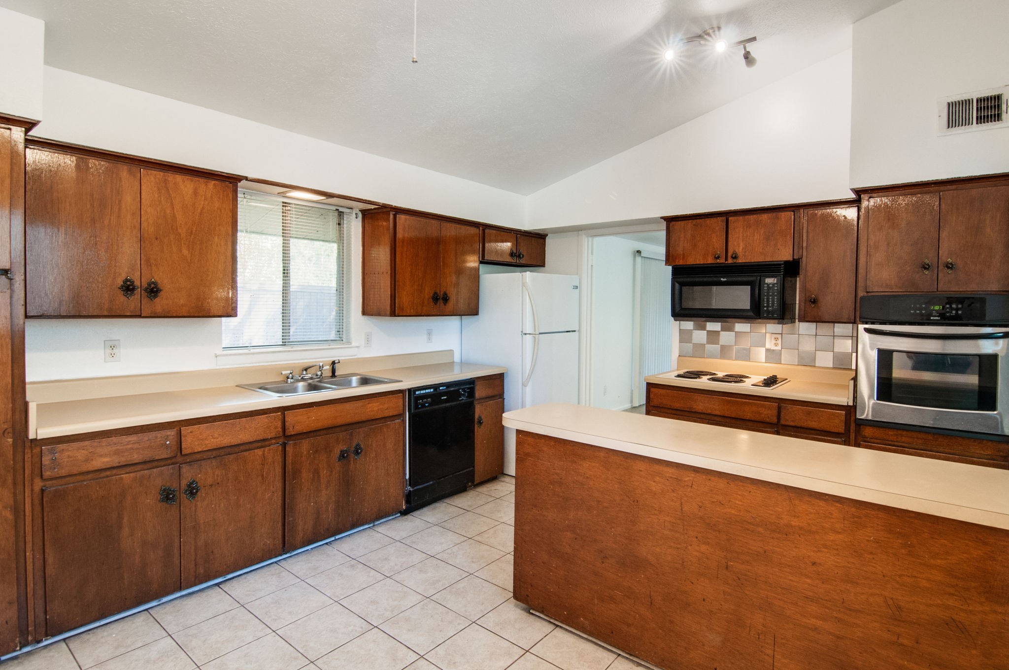 9023 Pinewood Drive Dallas TX 75243