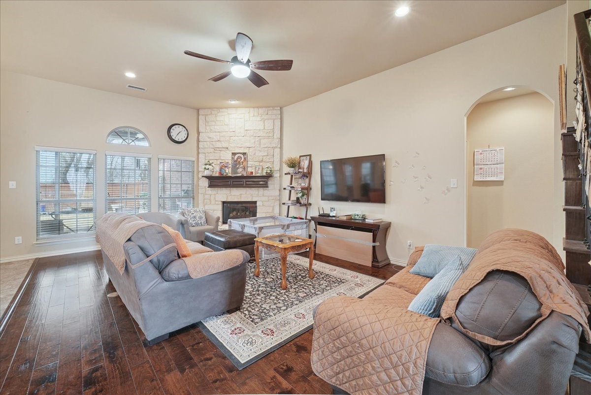 1121 Shearwater Lane Garland TX 75043