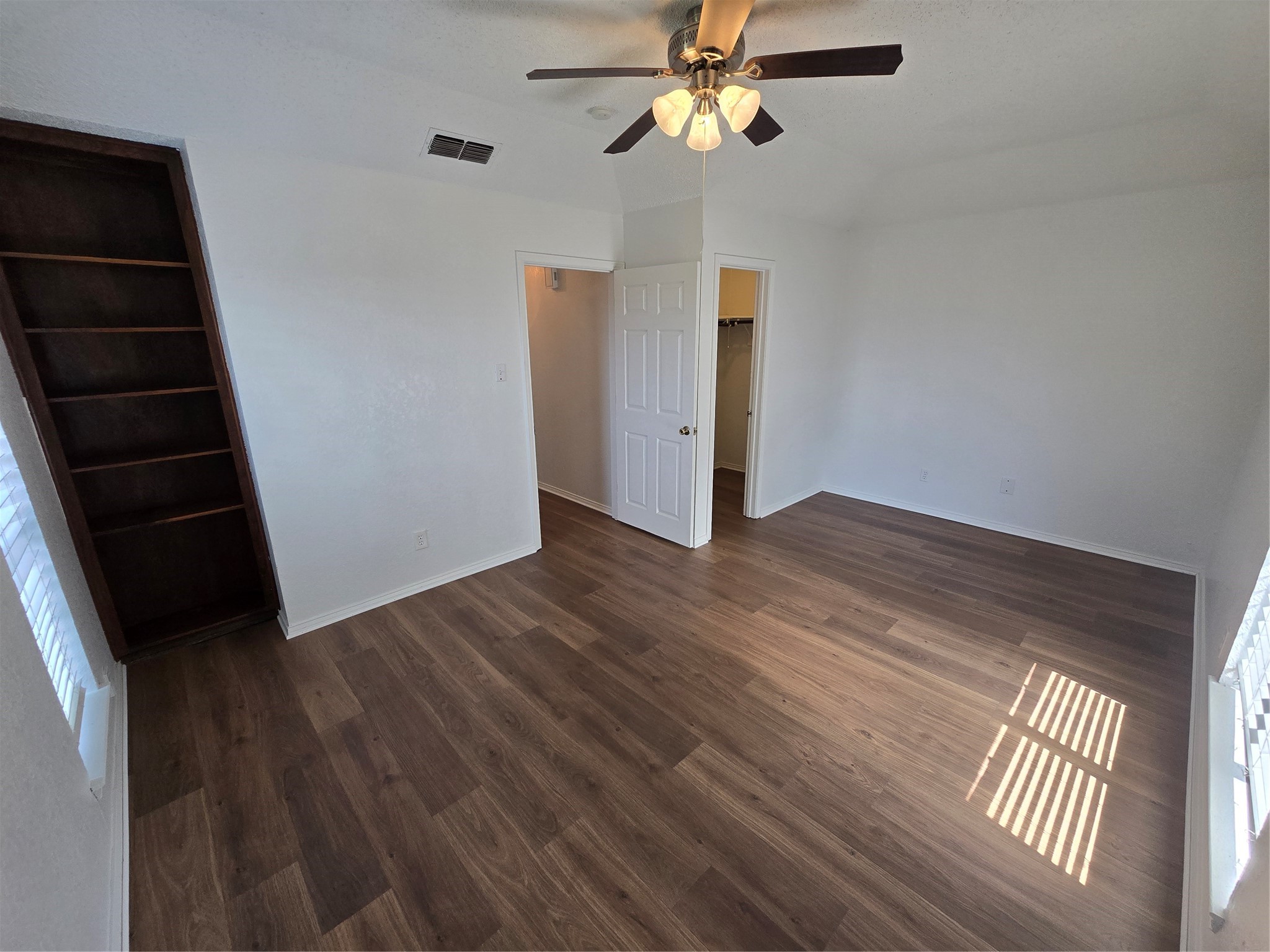 7451 N College Circle North Richland Hills TX 76180