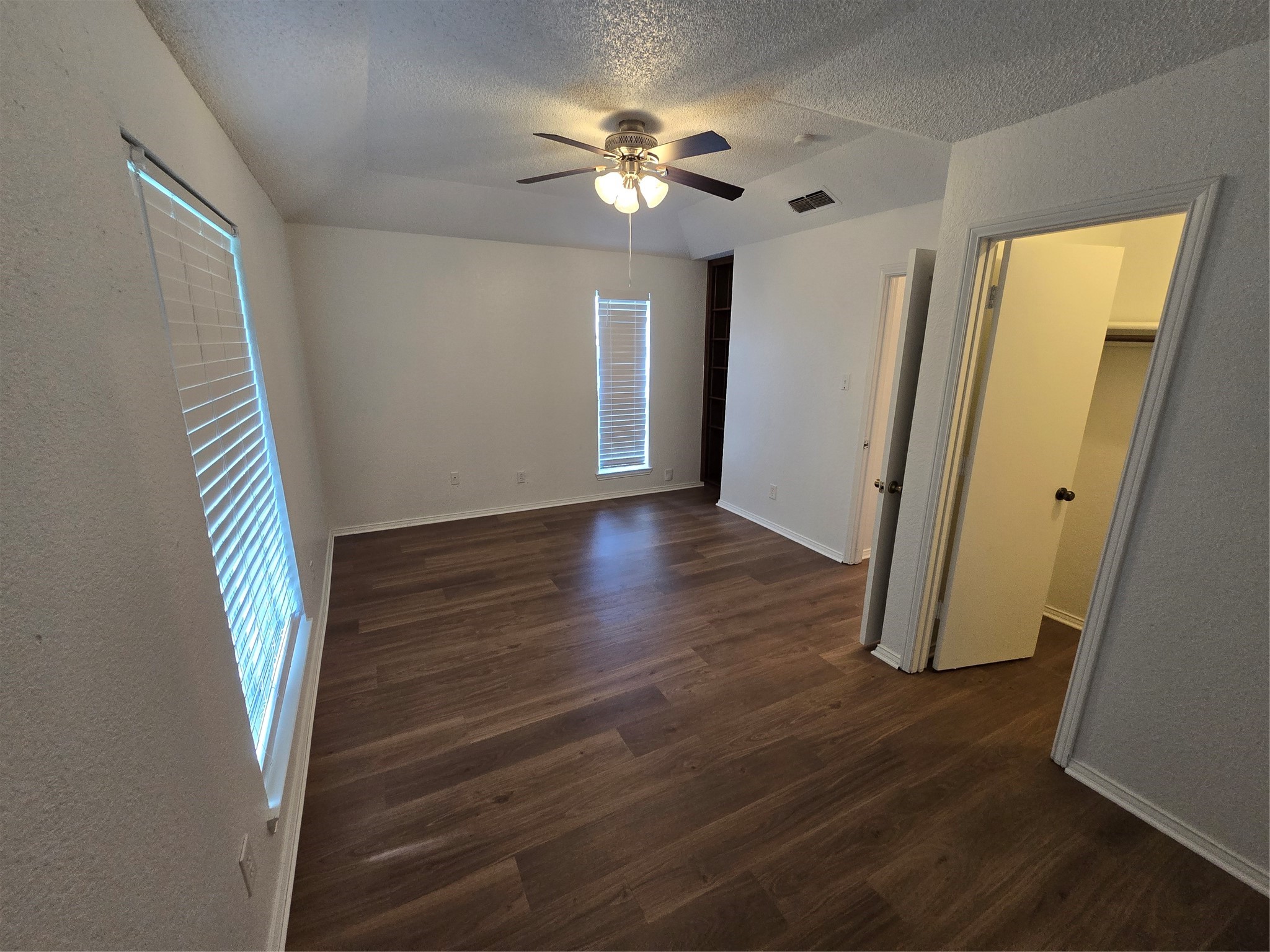 7451 N College Circle North Richland Hills TX 76180