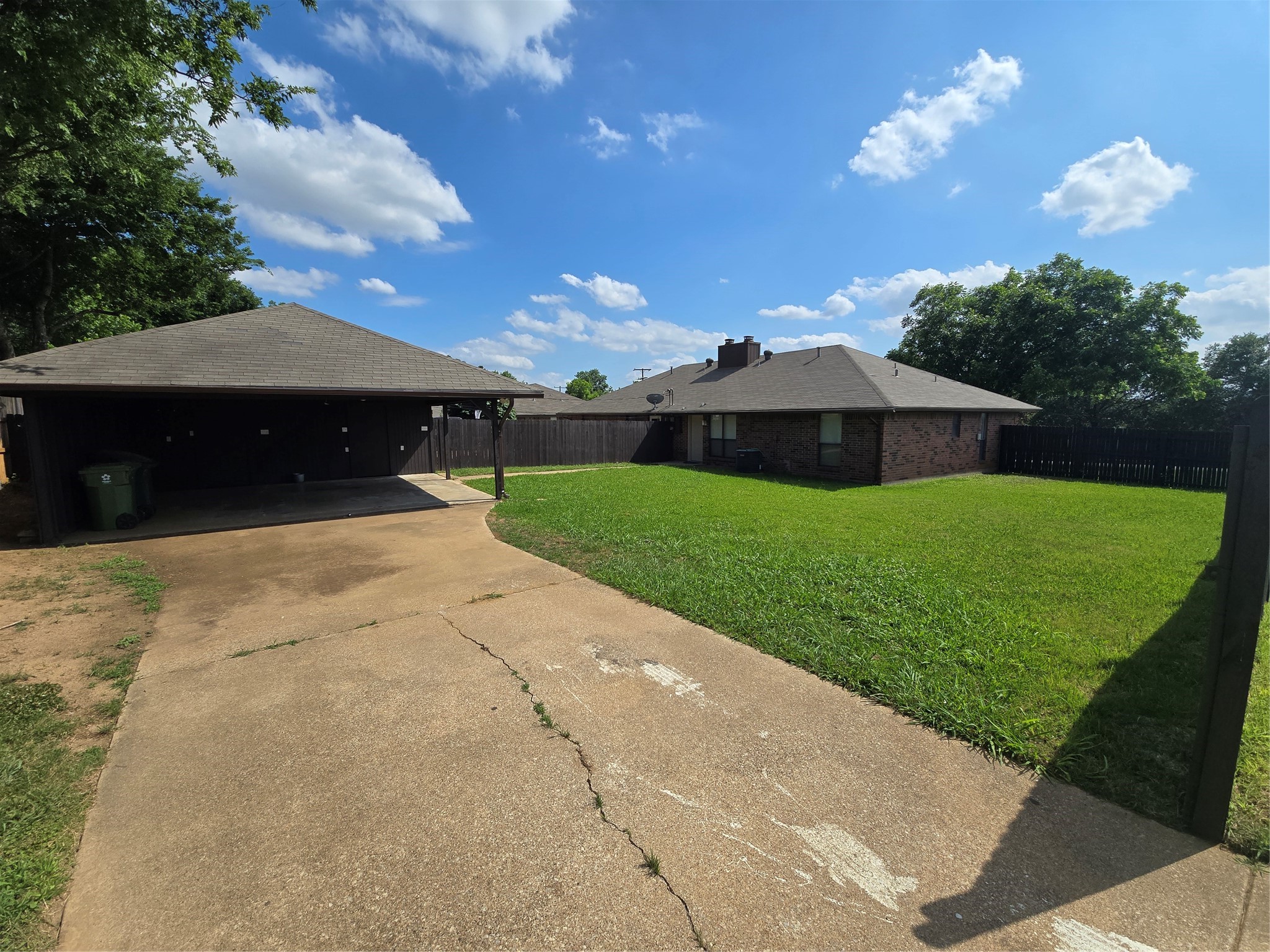 7451 N College Circle North Richland Hills TX 76180