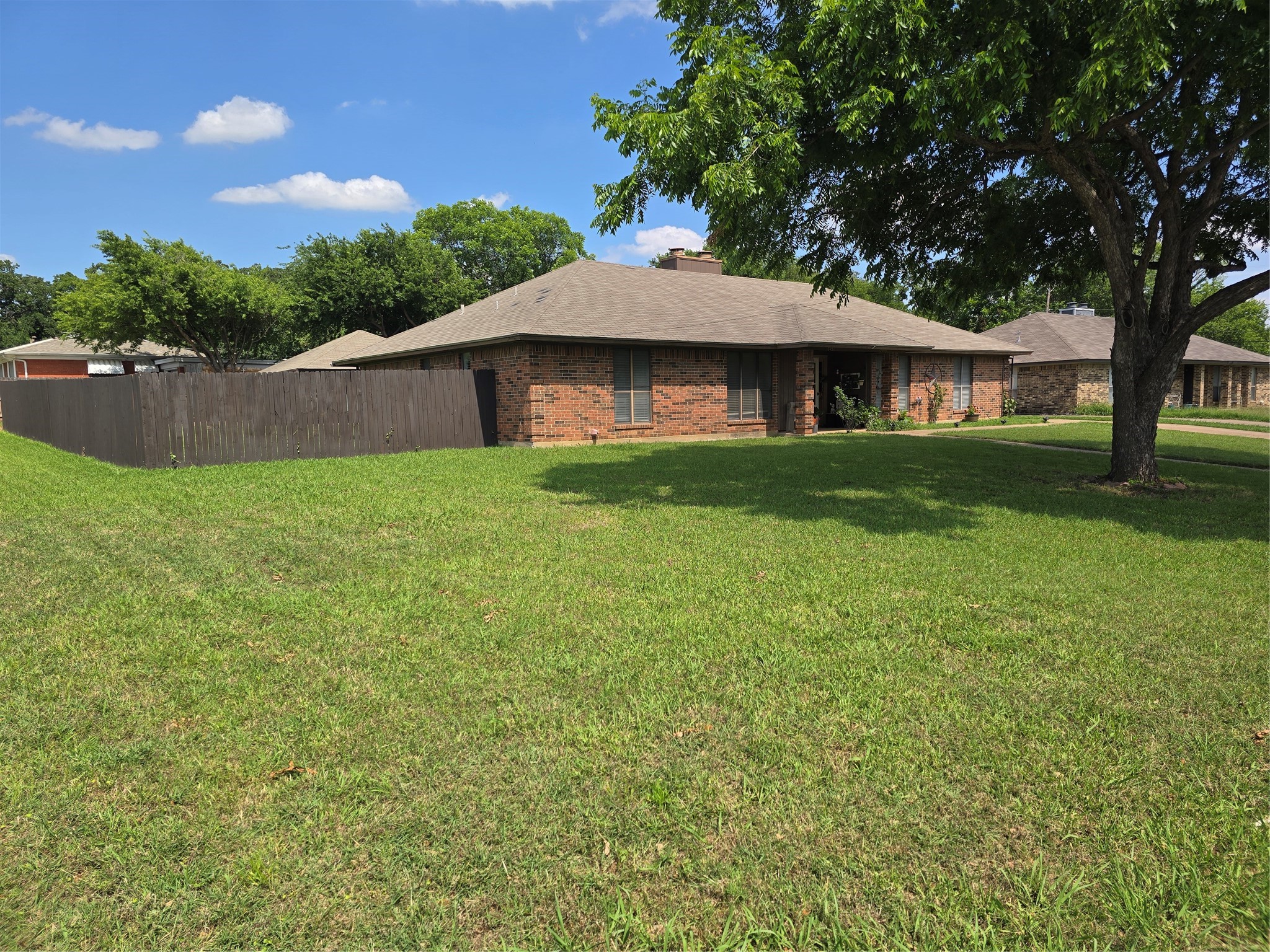 7451 N College Circle North Richland Hills TX 76180