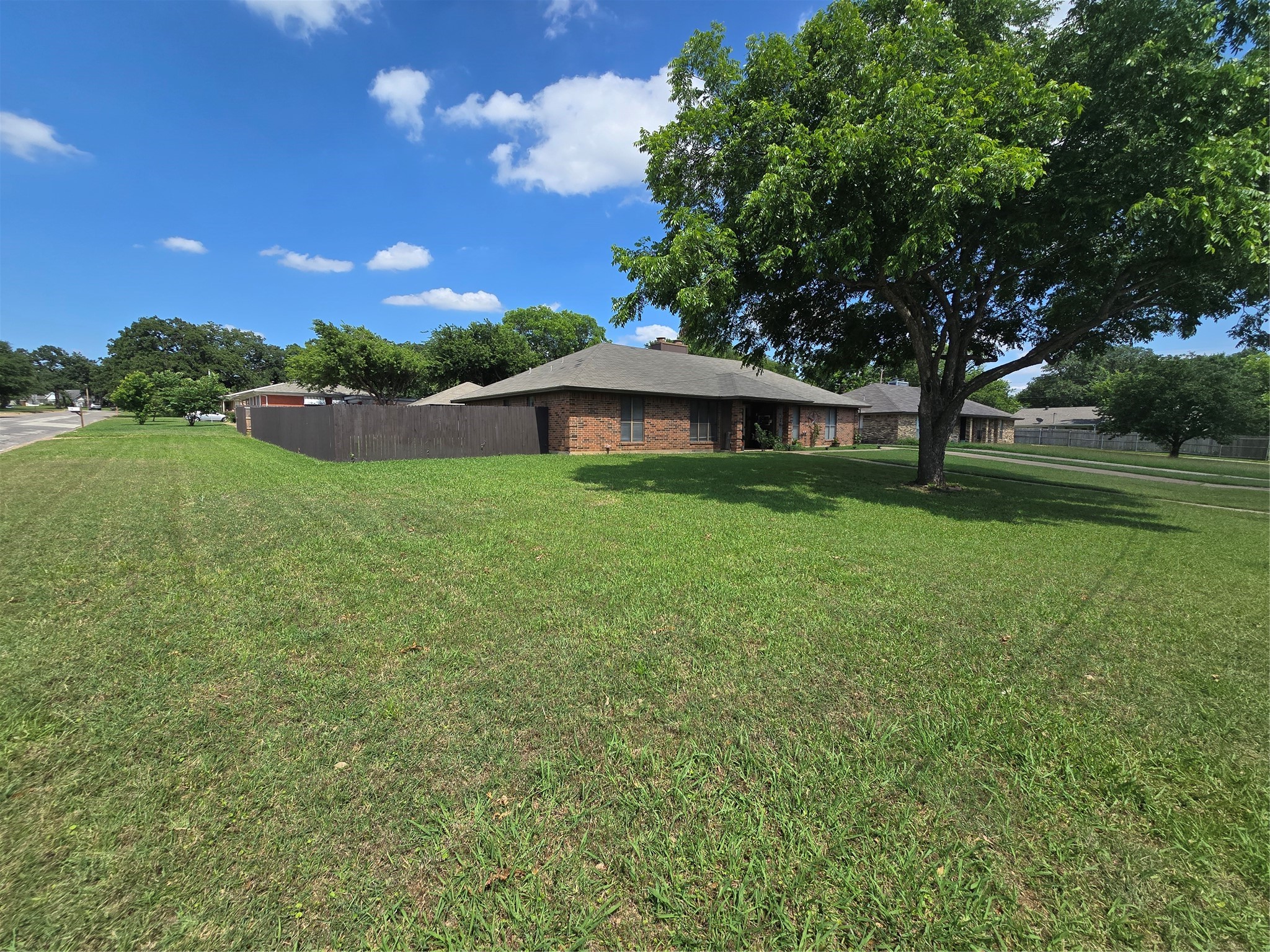 7451 N College Circle North Richland Hills TX 76180