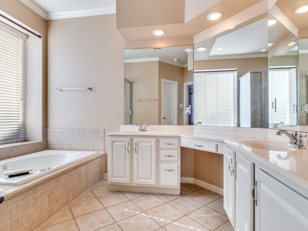 6009 Glen Abbey Court Garland TX 75044