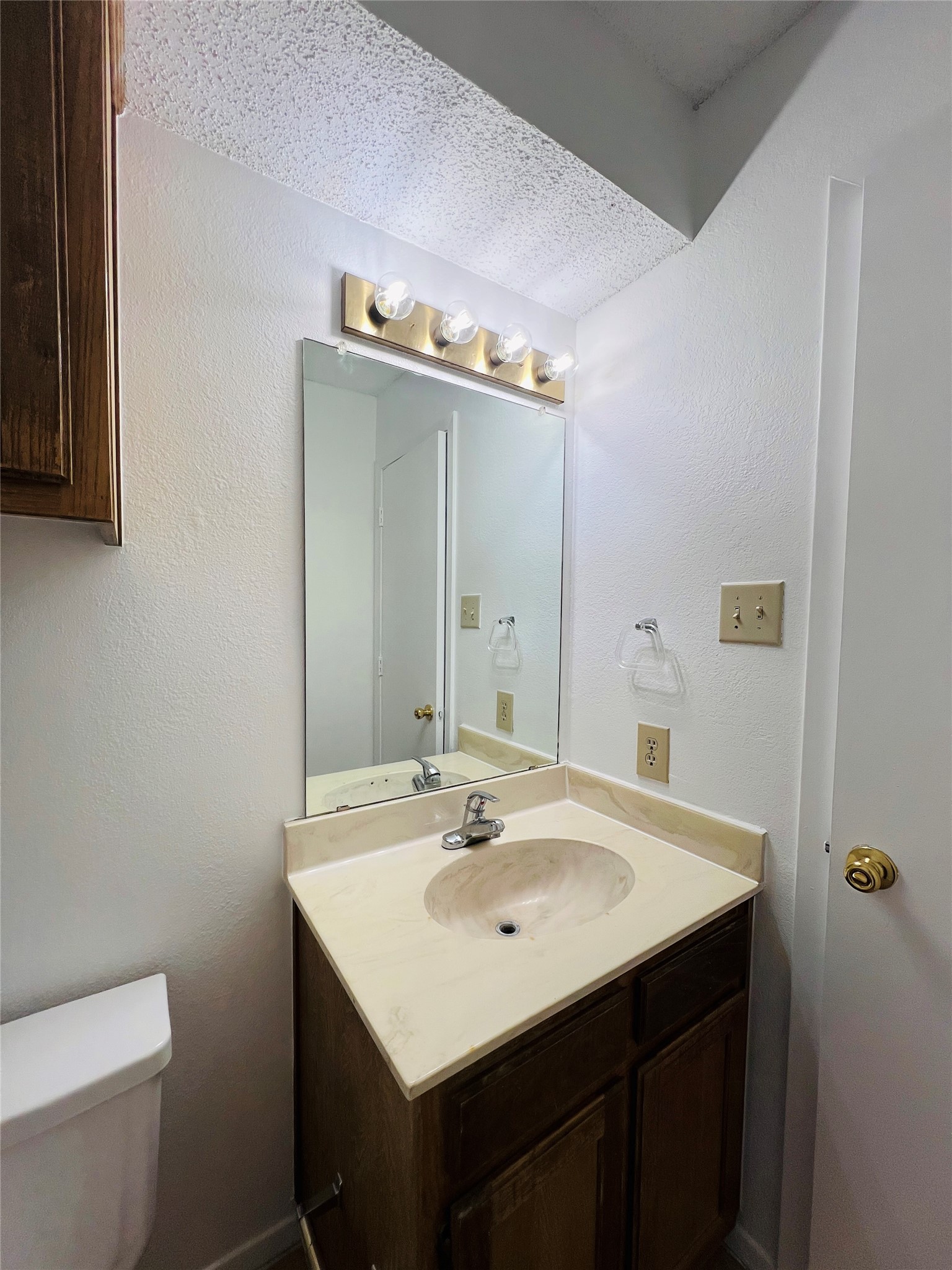 929 W Hickory Street Denton TX 76201