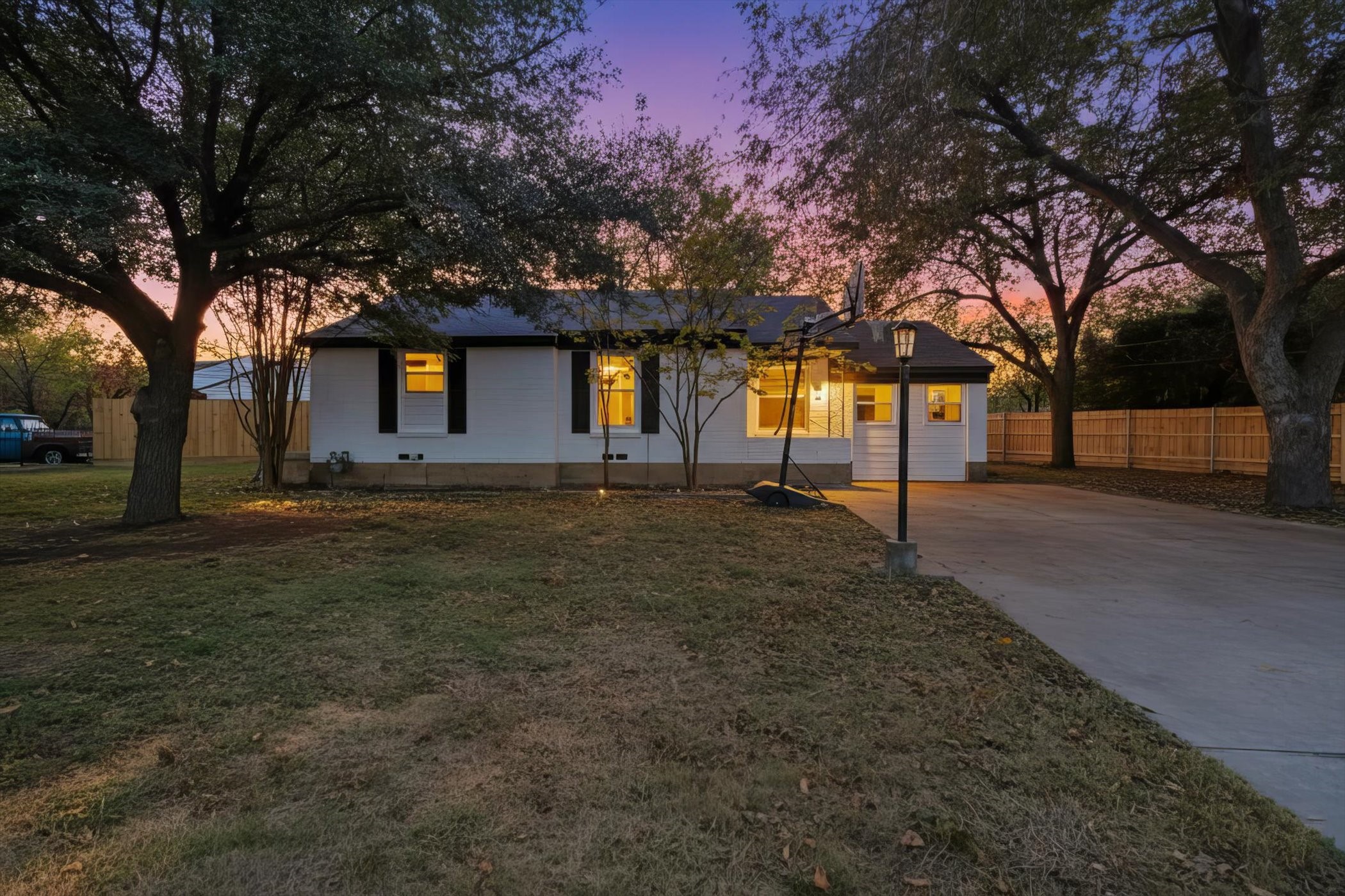 1626 Crest Ridge Drive Dallas TX 75228