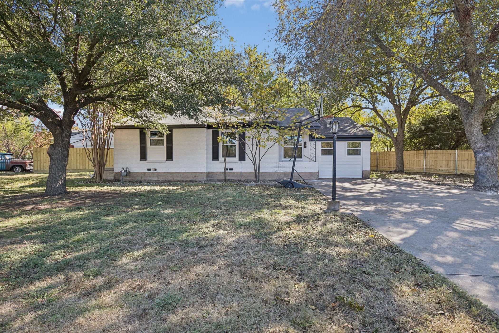 1626 Crest Ridge Drive Dallas TX 75228