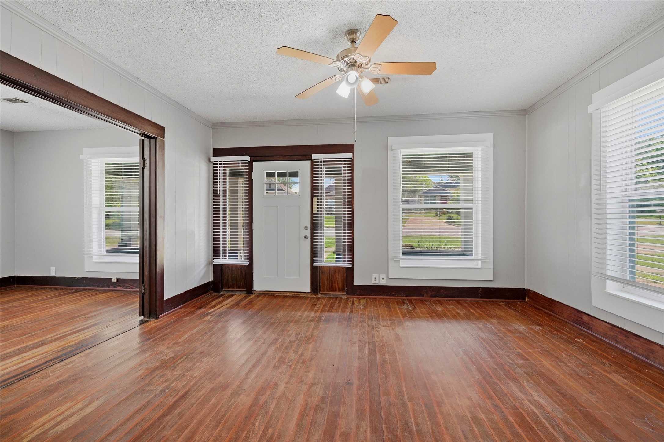 529 E Woodard Street Denison TX 75021