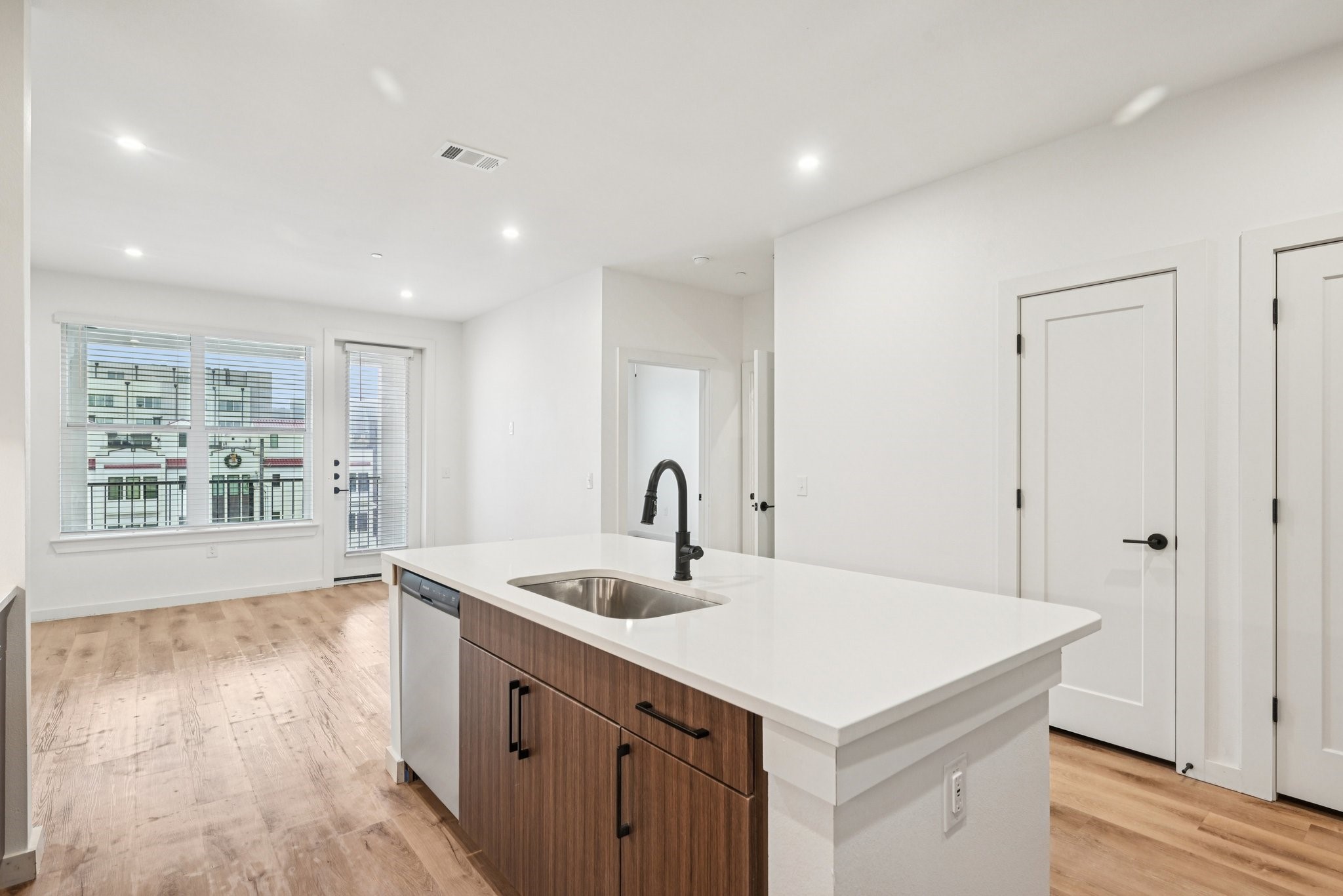 2016 S Ervay Street Dallas TX 75215