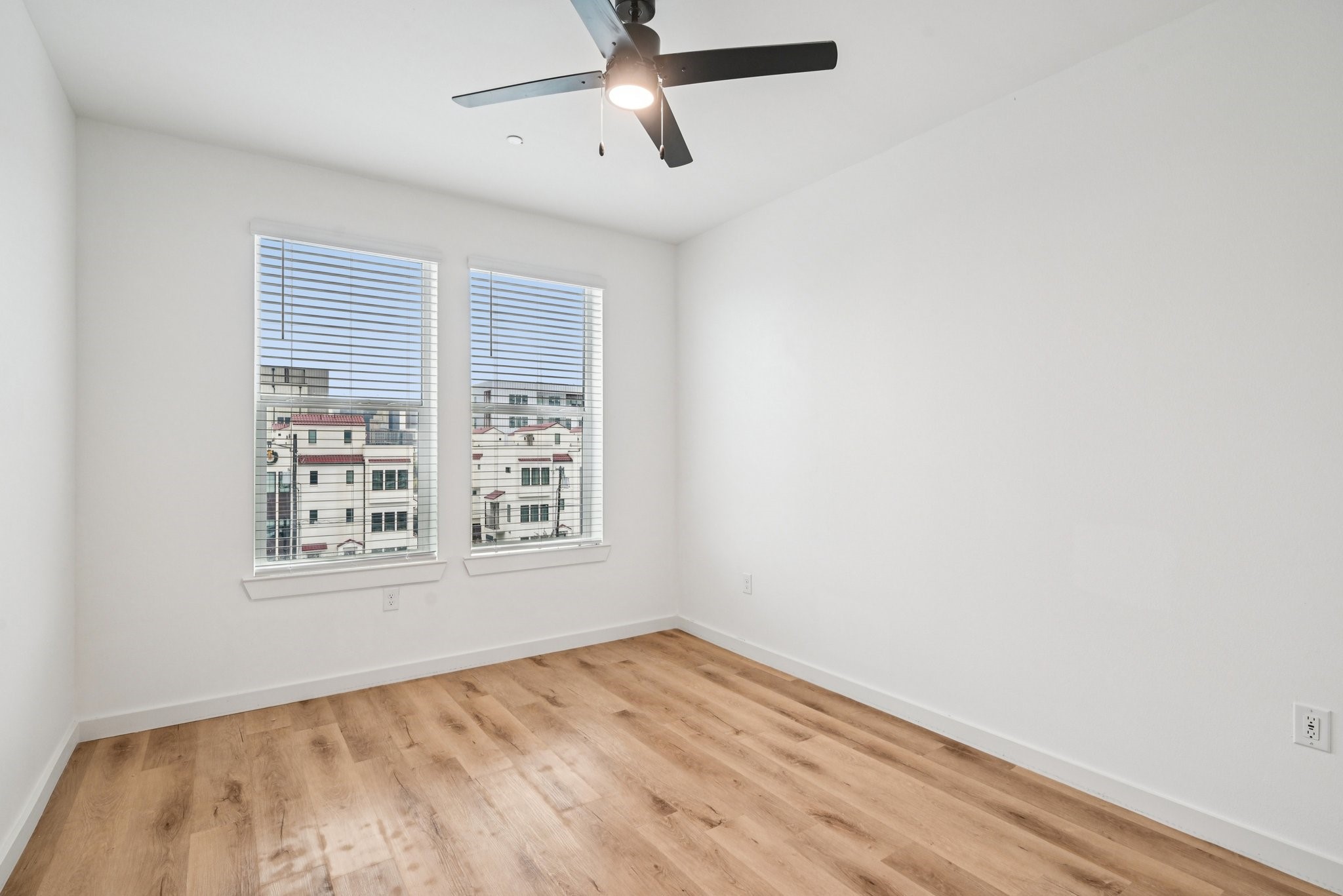 2016 S Ervay Street Dallas TX 75215