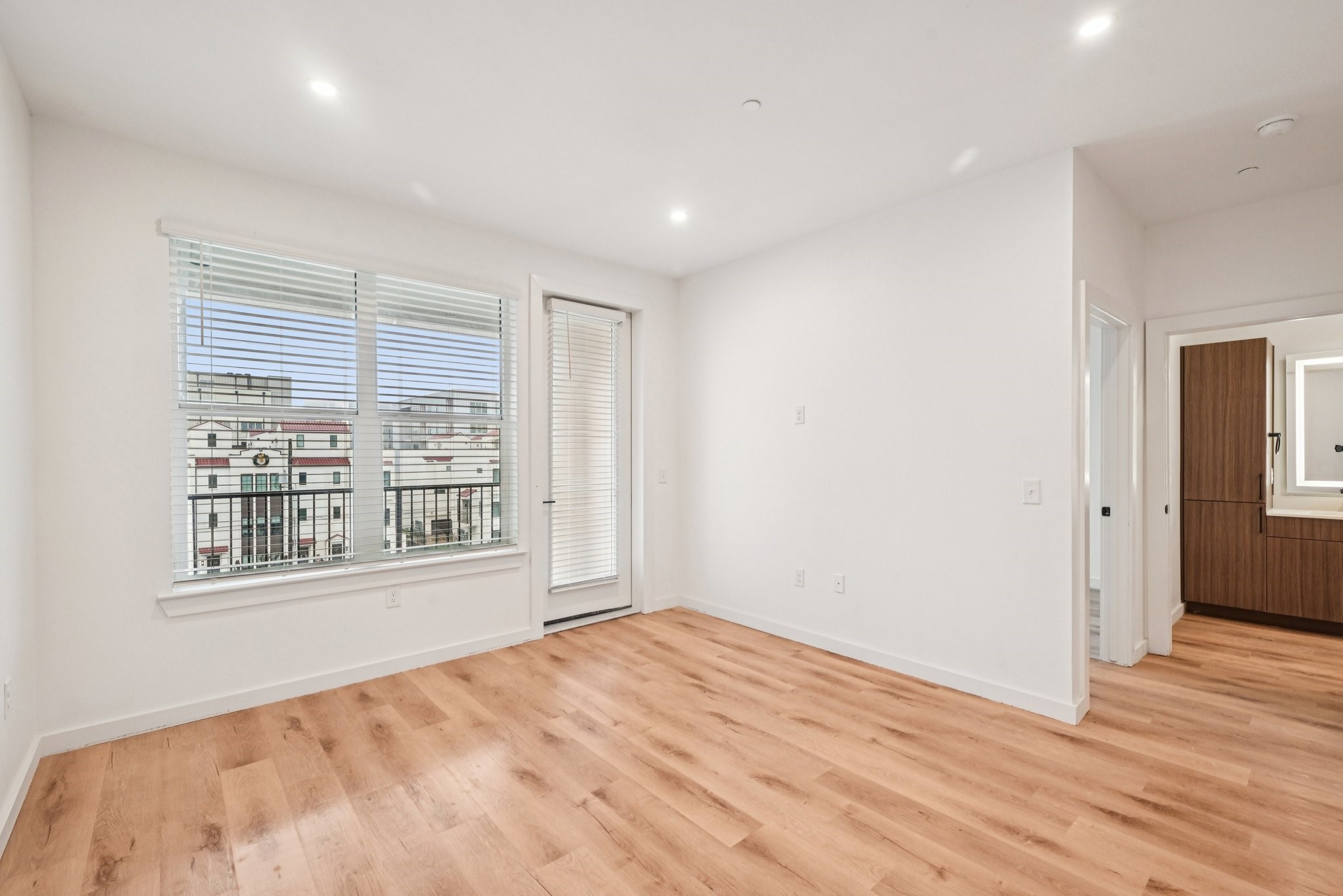 2016 S Ervay Street Dallas TX 75215