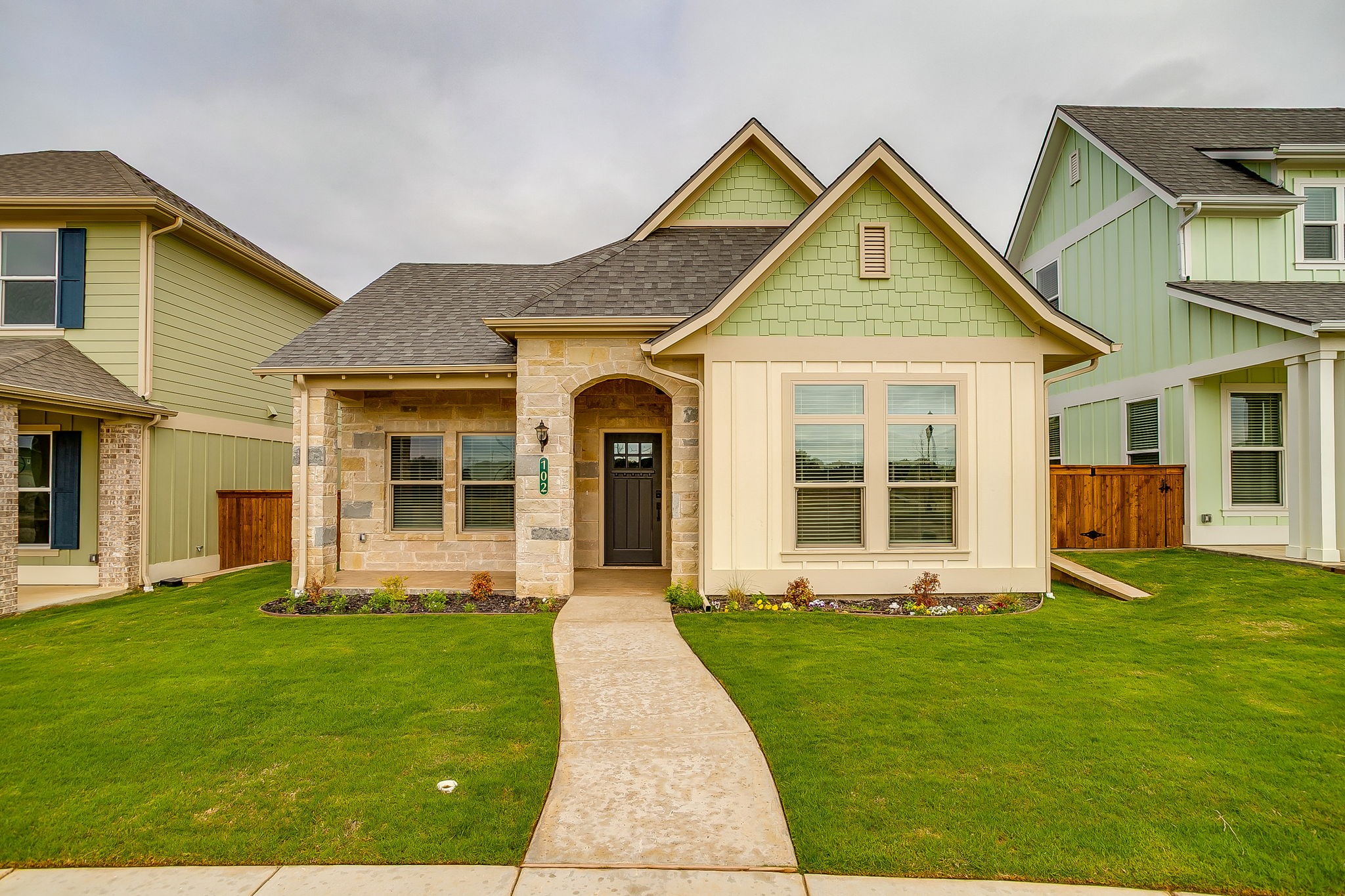 102 Cardinal Woods Court Granbury TX 76049