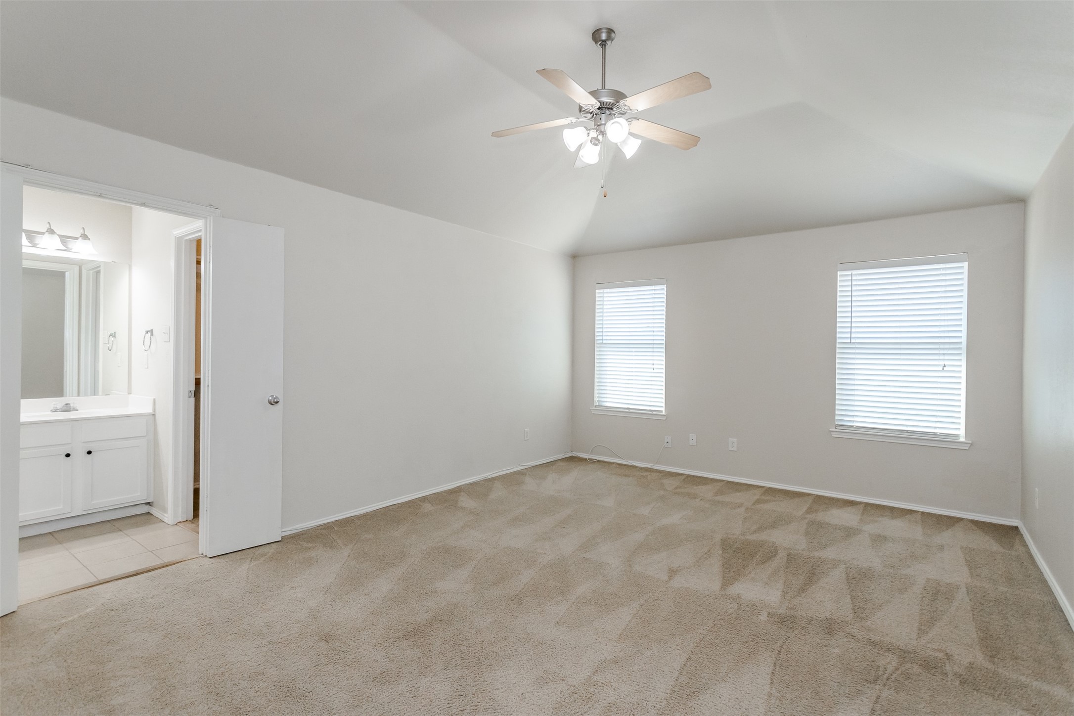 1017 Caleb Street Burleson TX 76028