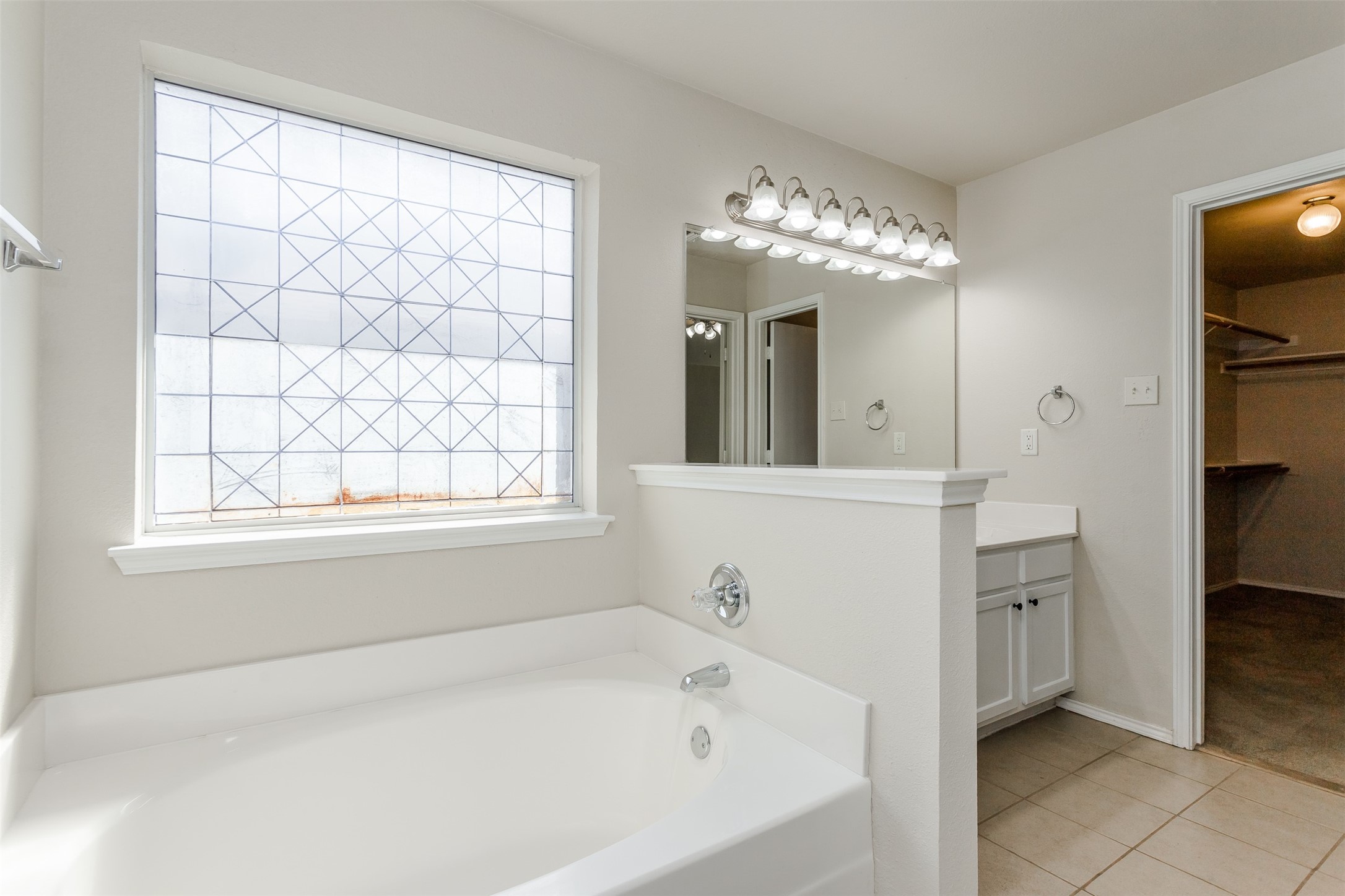 1017 Caleb Street Burleson TX 76028