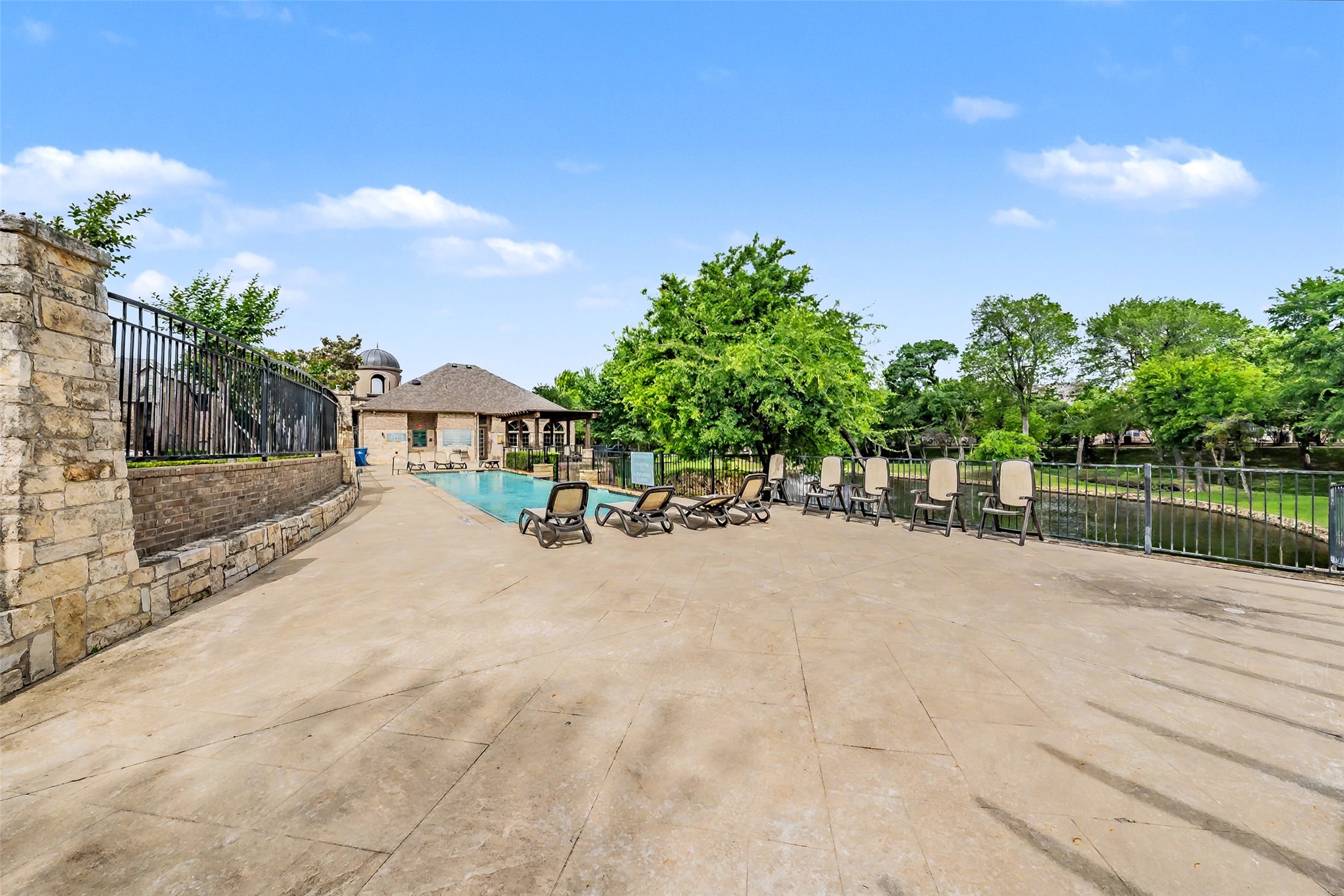4205 Riverview Drive Carrollton TX 75010