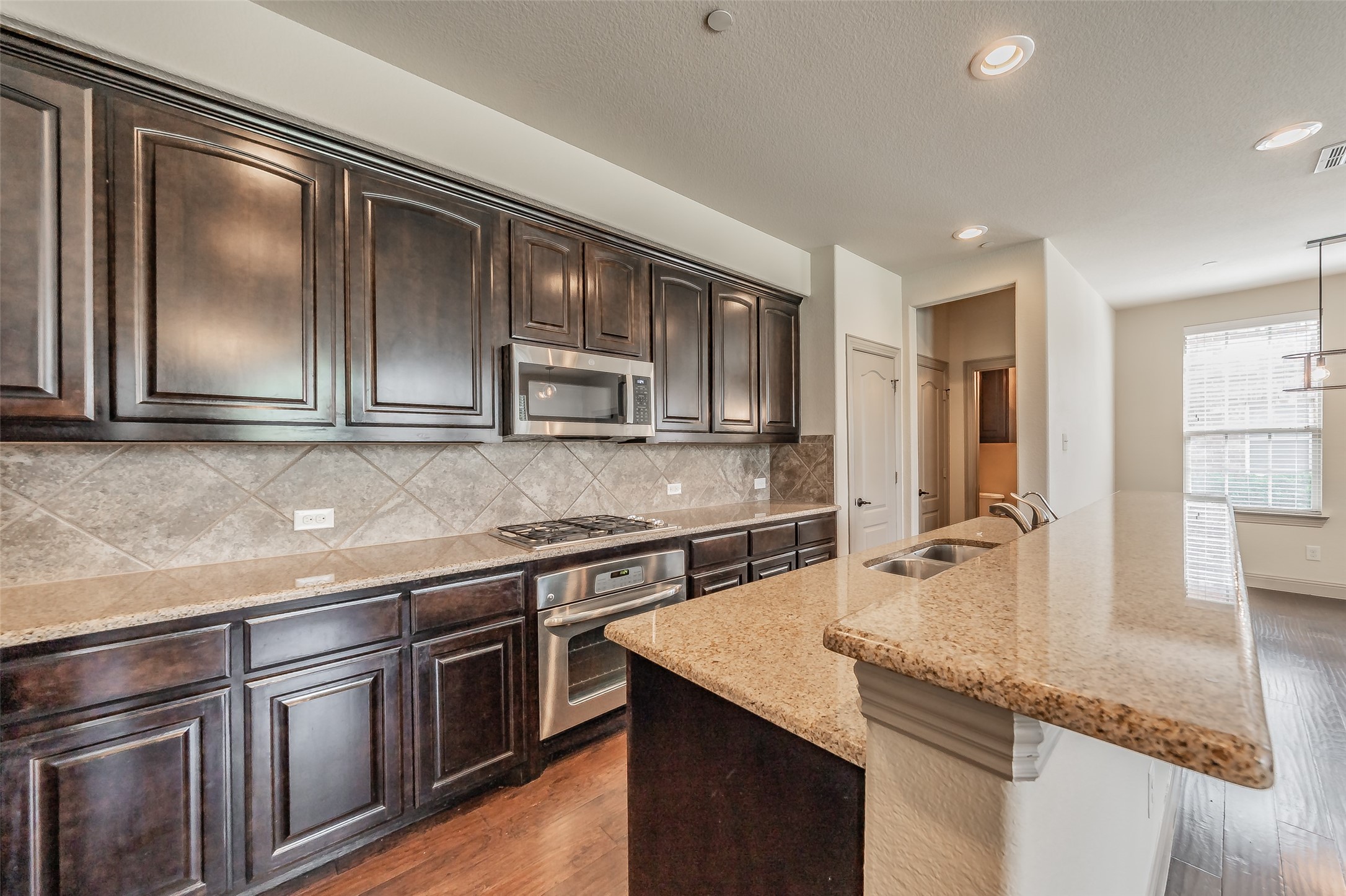 4205 Riverview Drive Carrollton TX 75010